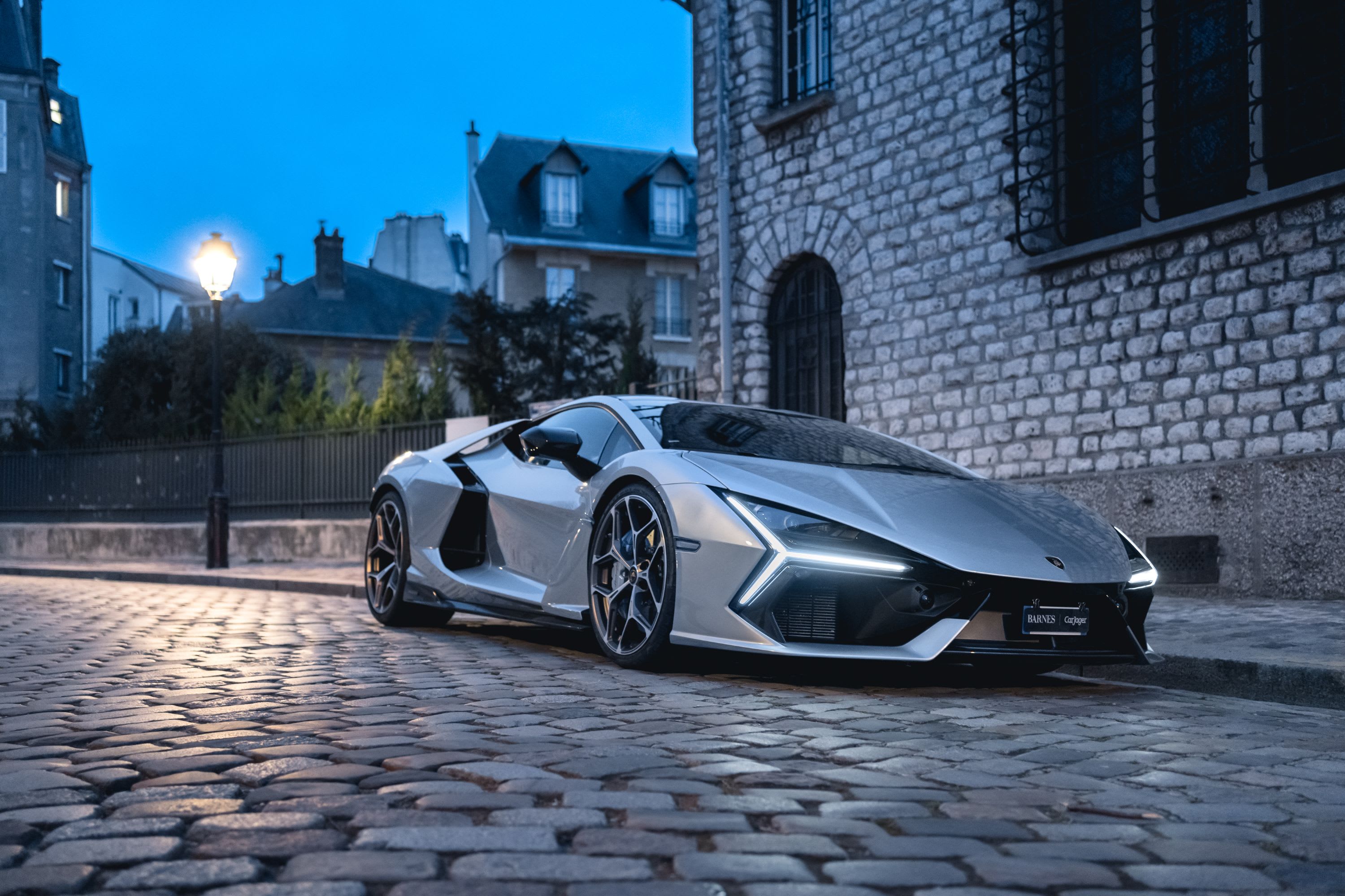 Lamborghini Revuelto