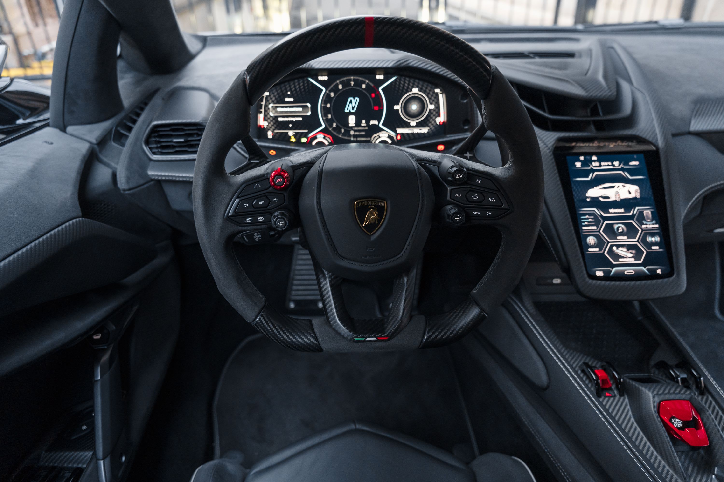 lamborghini revuelto