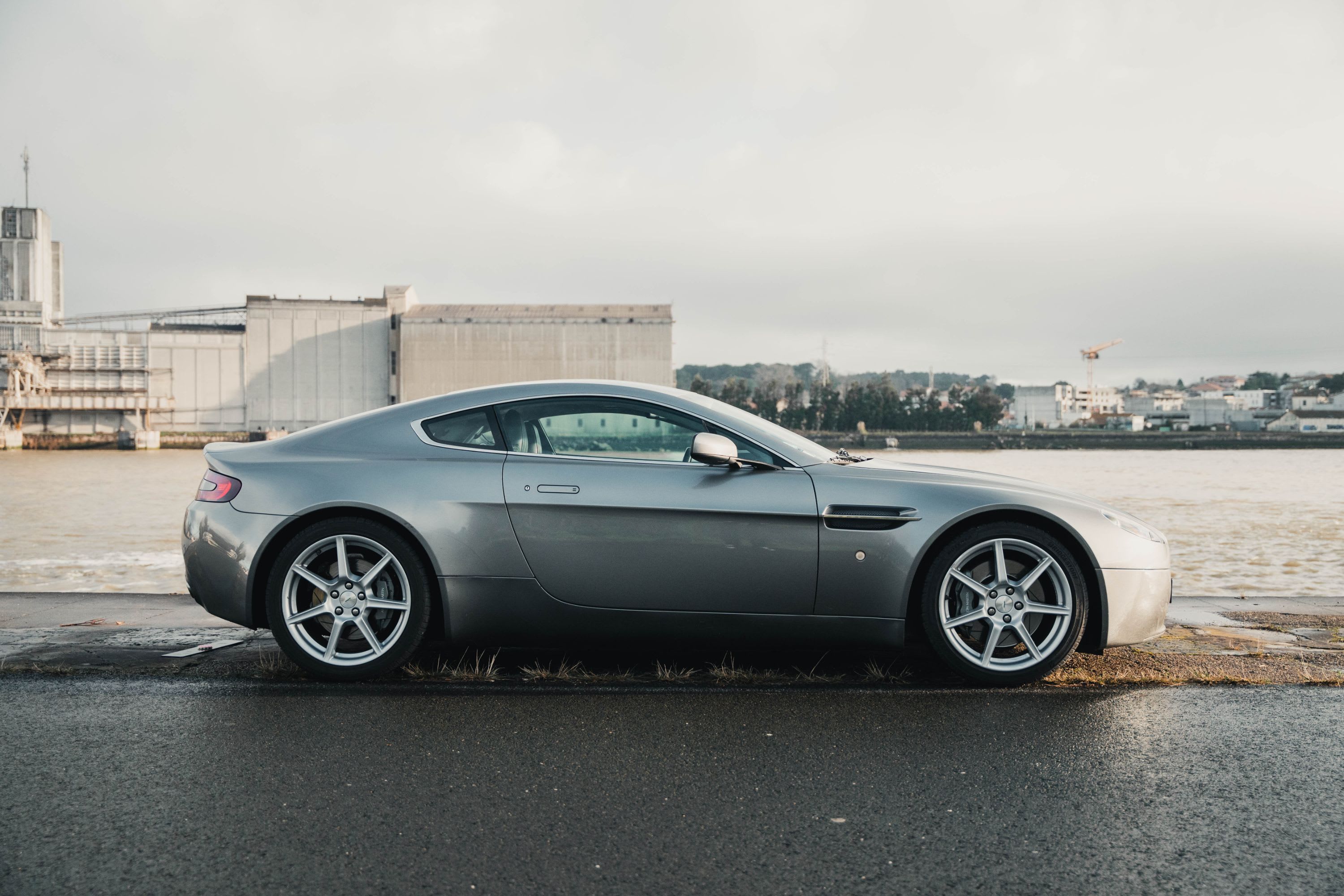 ASTON MARTIN Vantage   2007 used video (1)