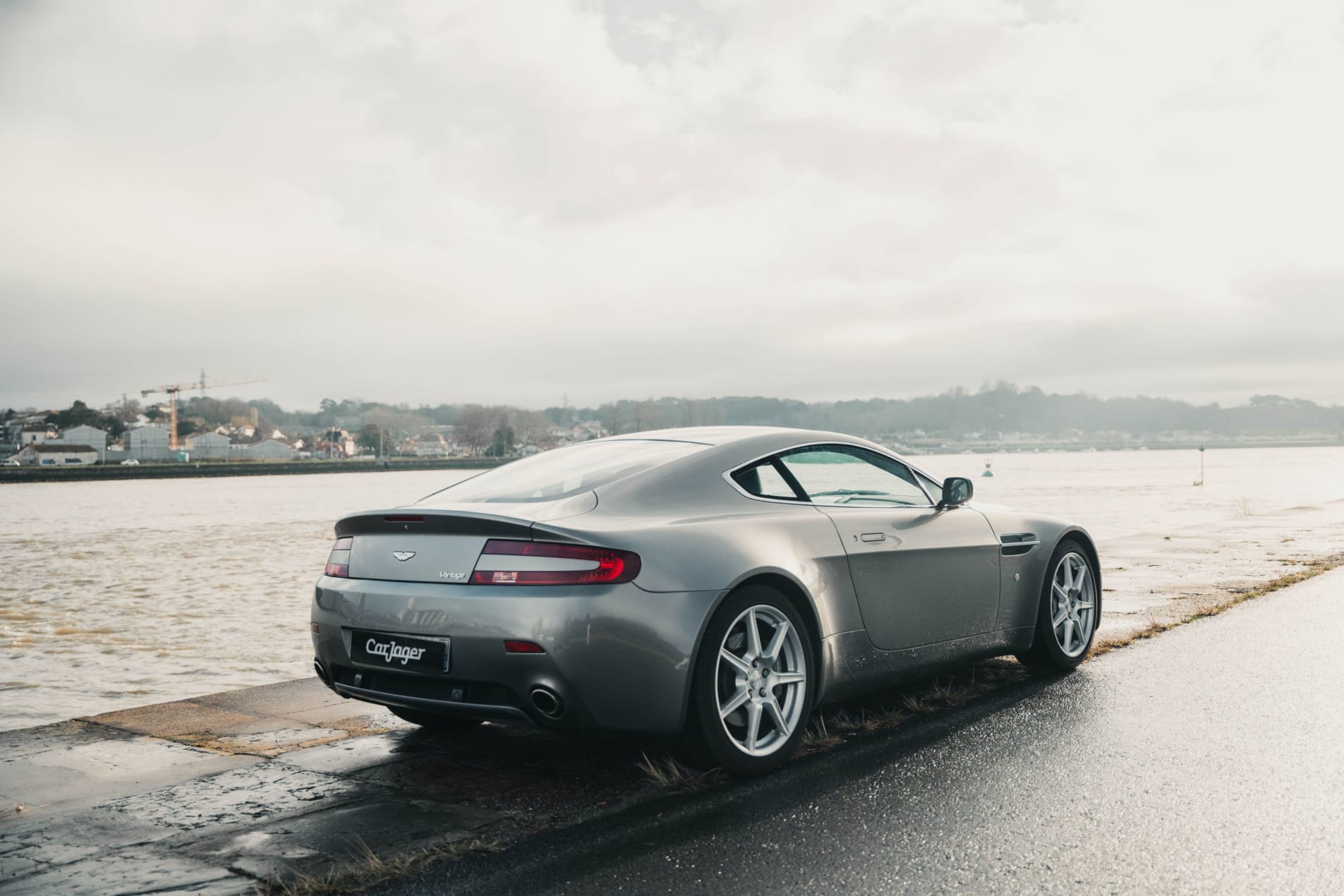 ASTON MARTIN V8 vantage 2007