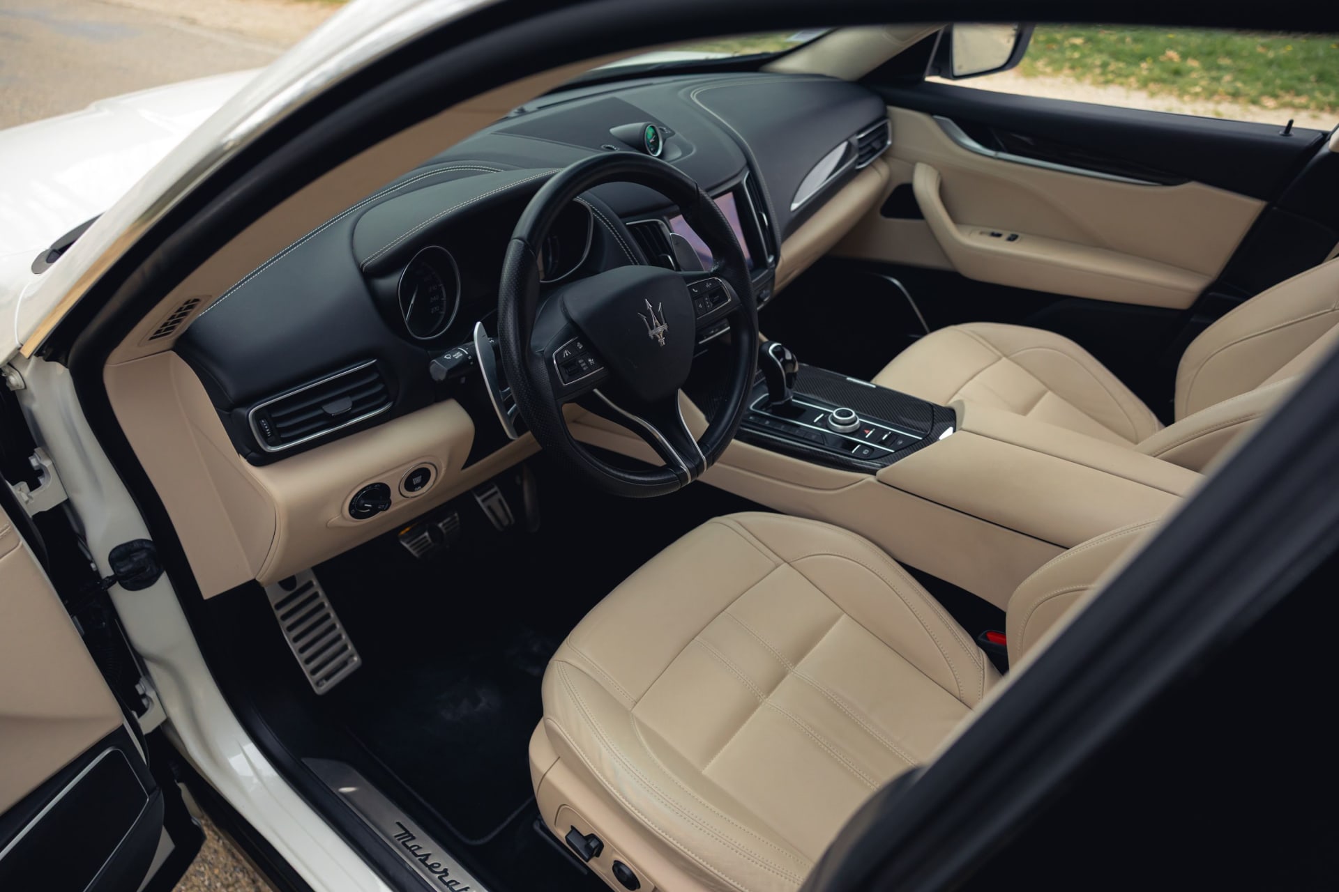 MASERATI Levante Diesel 2016 occasion intérieur (1)