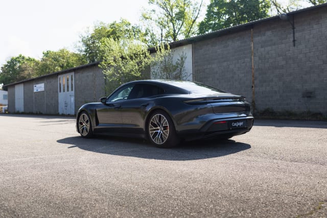 Porsche Taycan 4s