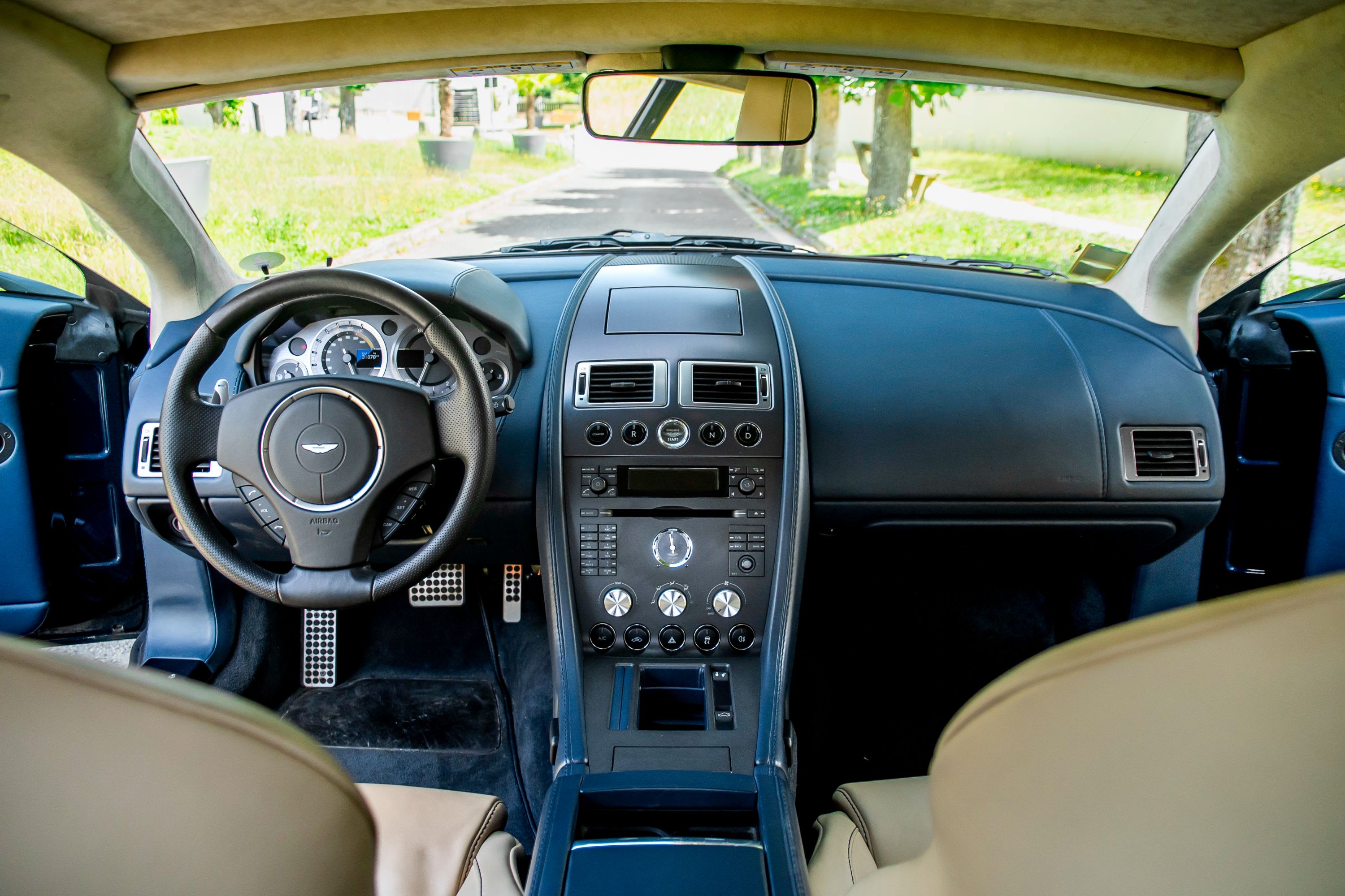 ASTON MARTIN Vantage V8 4.3 2007 occasion intérieur (1)