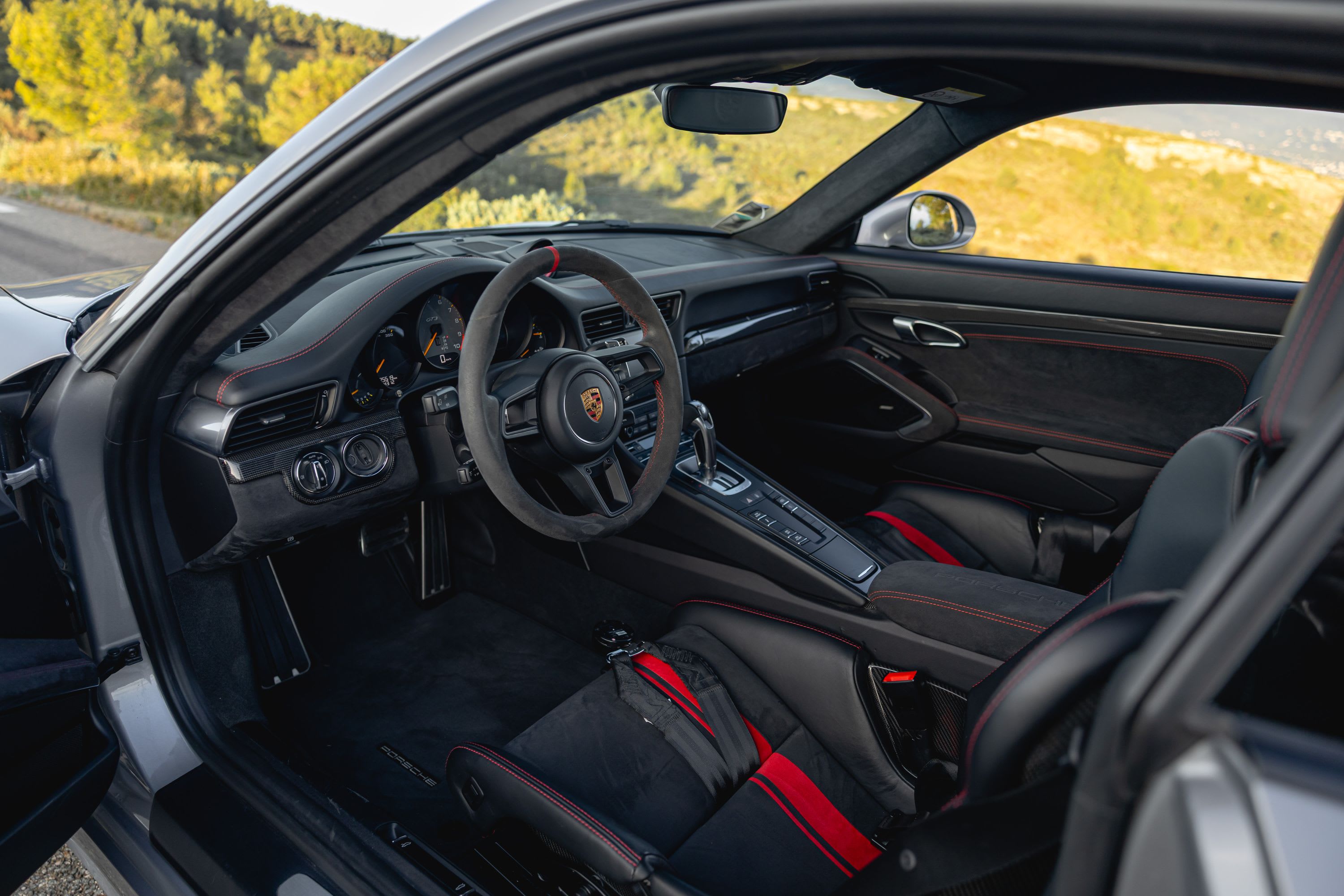 PORSCHE 911 991.2 Gt3 Clubsport 2018 occasion intérieur (1)