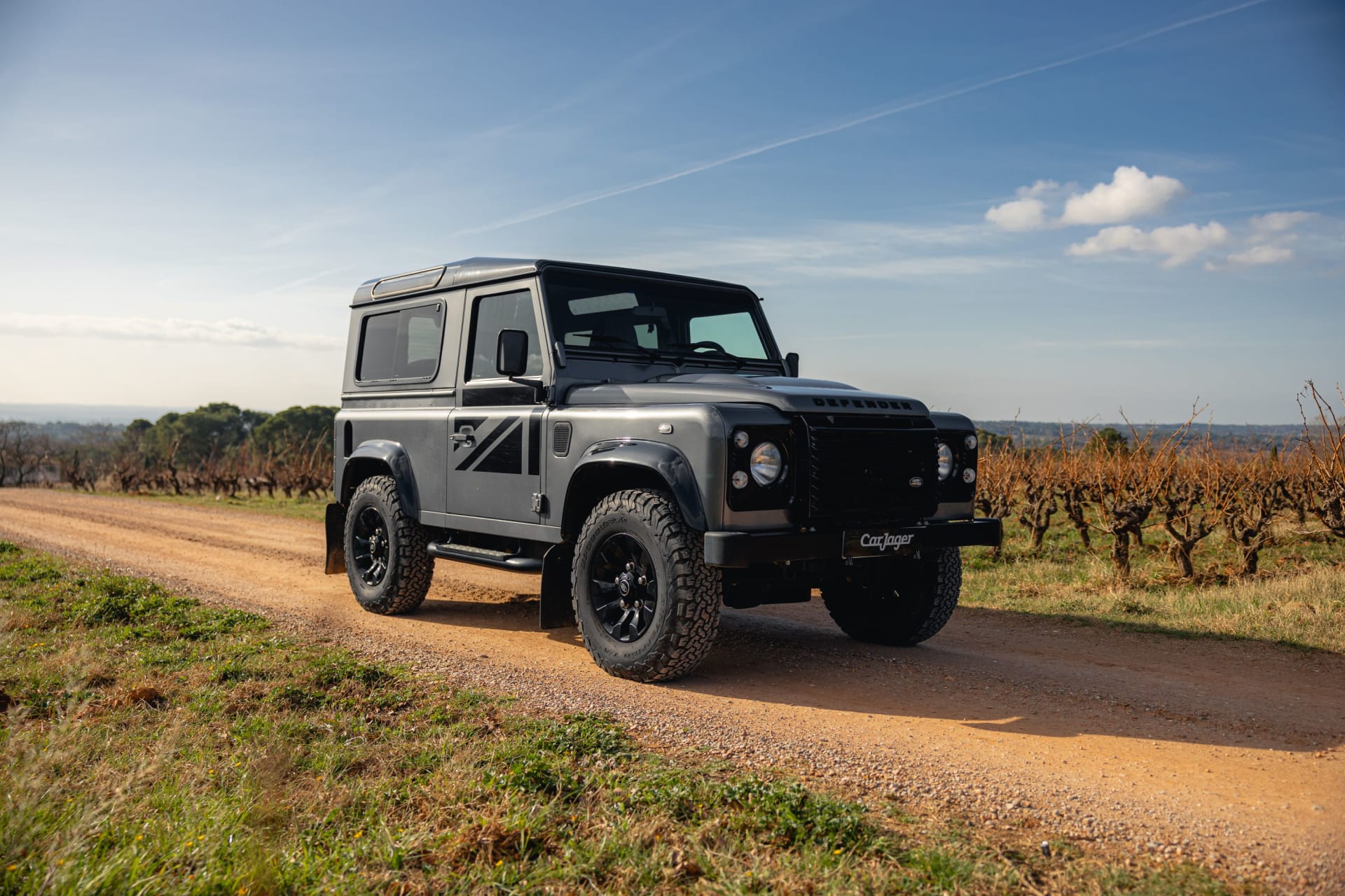 Land Rover Defender 90 “black Edition” 48/150