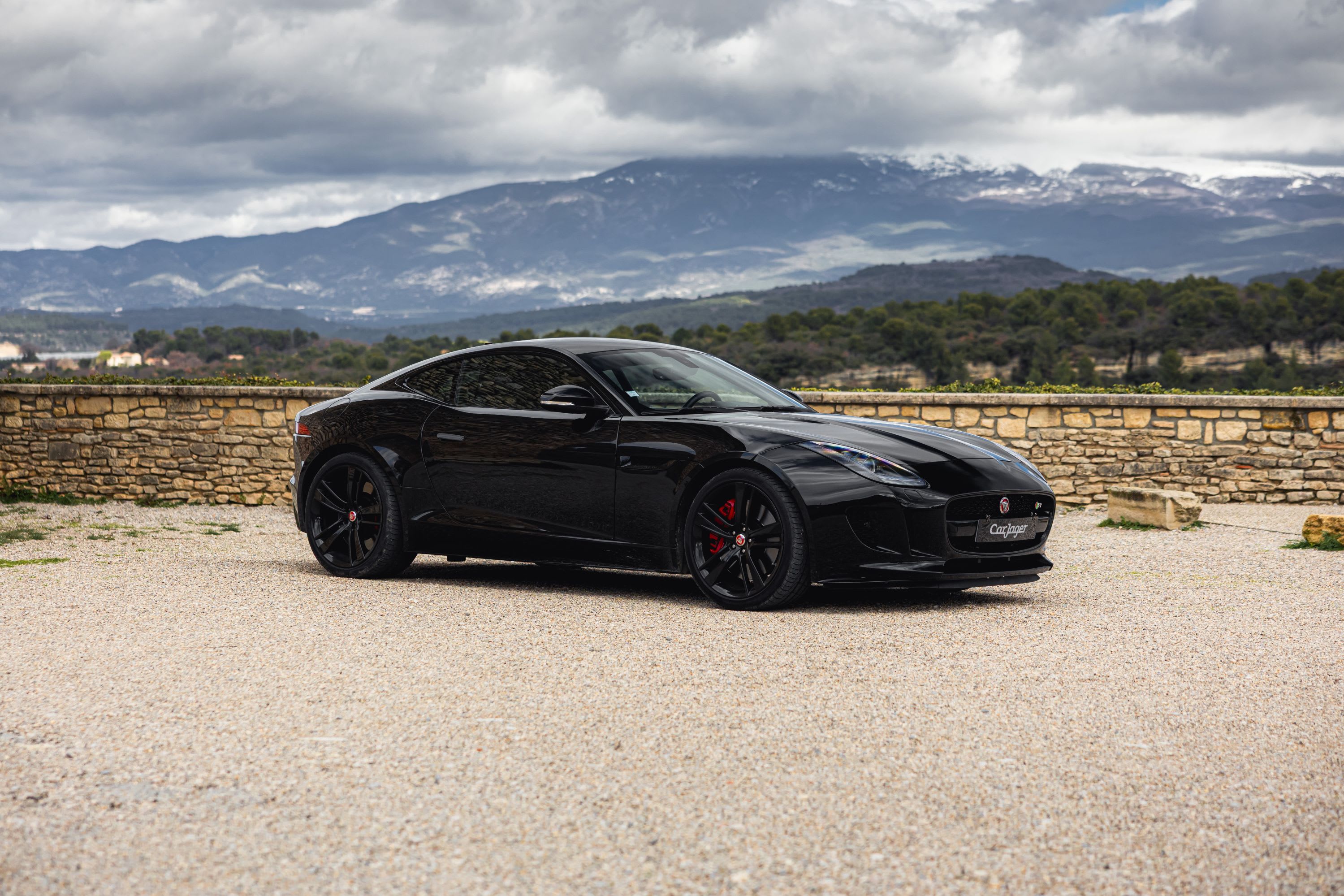 Jaguar F-type R