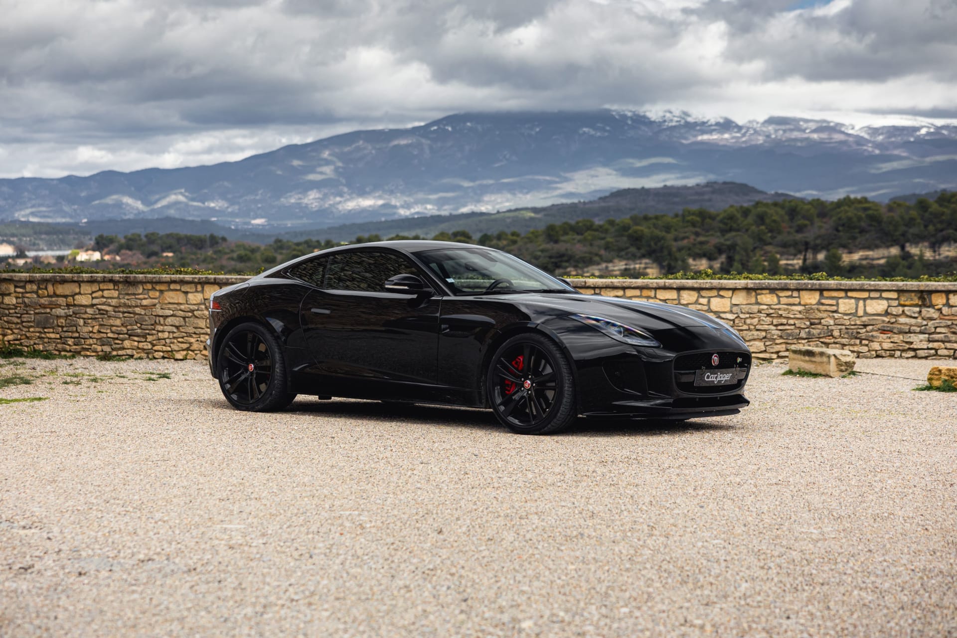 Jaguar F-type R