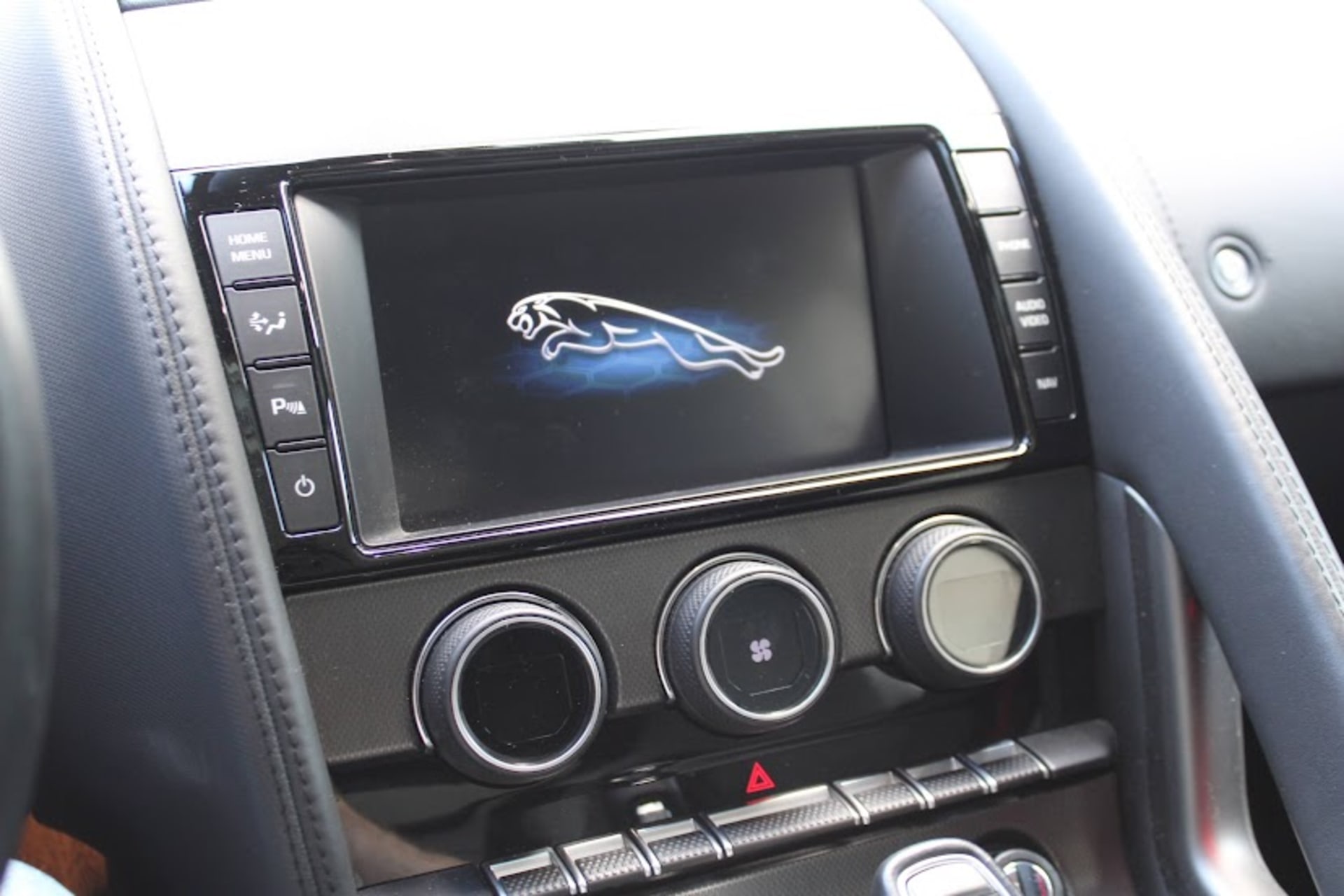 Jaguar F-type  P380