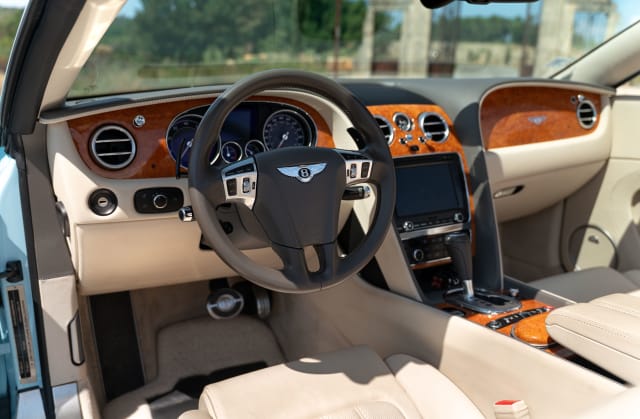 BENTLEY Continental Gtc V8 Mulliner 2012 occasion