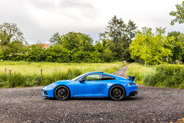Porsche 911 992 Carrera 4 Gts