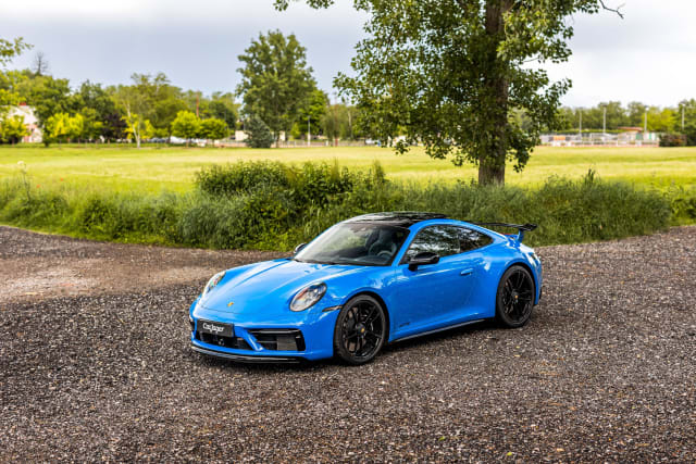 Porsche 911 992 Carrera 4 Gts