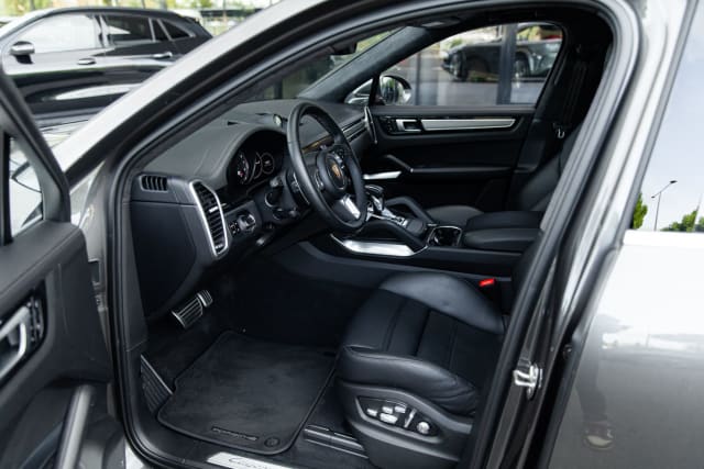 PORSCHE Cayenne E3 Turbo S E-hybrid 2021 used car