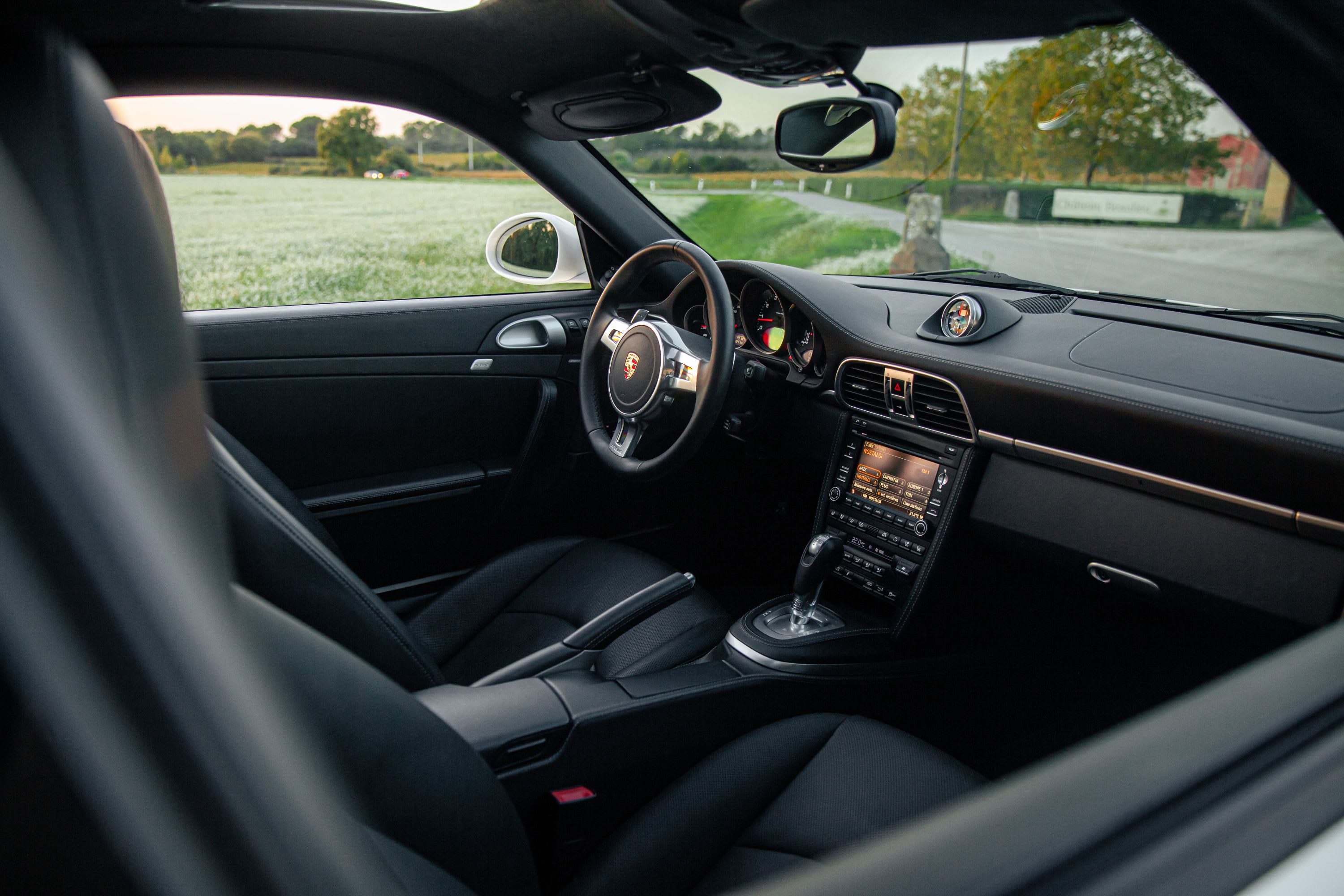 PORSCHE 911 997.2 Carrera 4 Gts 2012 occasion intérieur (1)