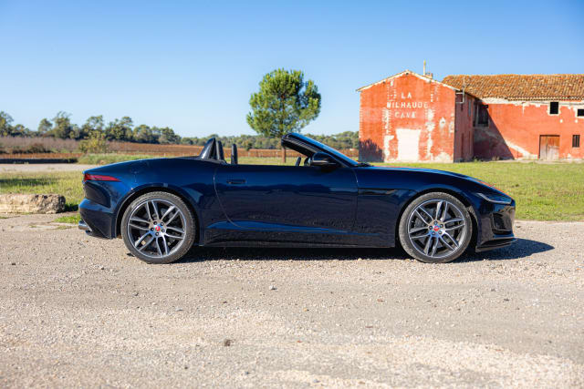 JAGUAR F-type P450 R-dynamic 2021 used