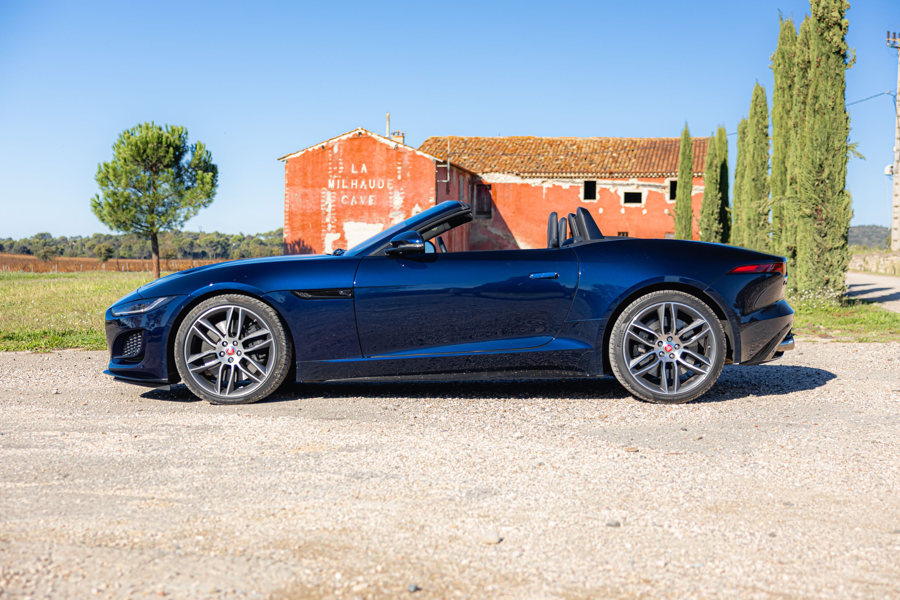 Jaguar F-type P450 R-dynamic