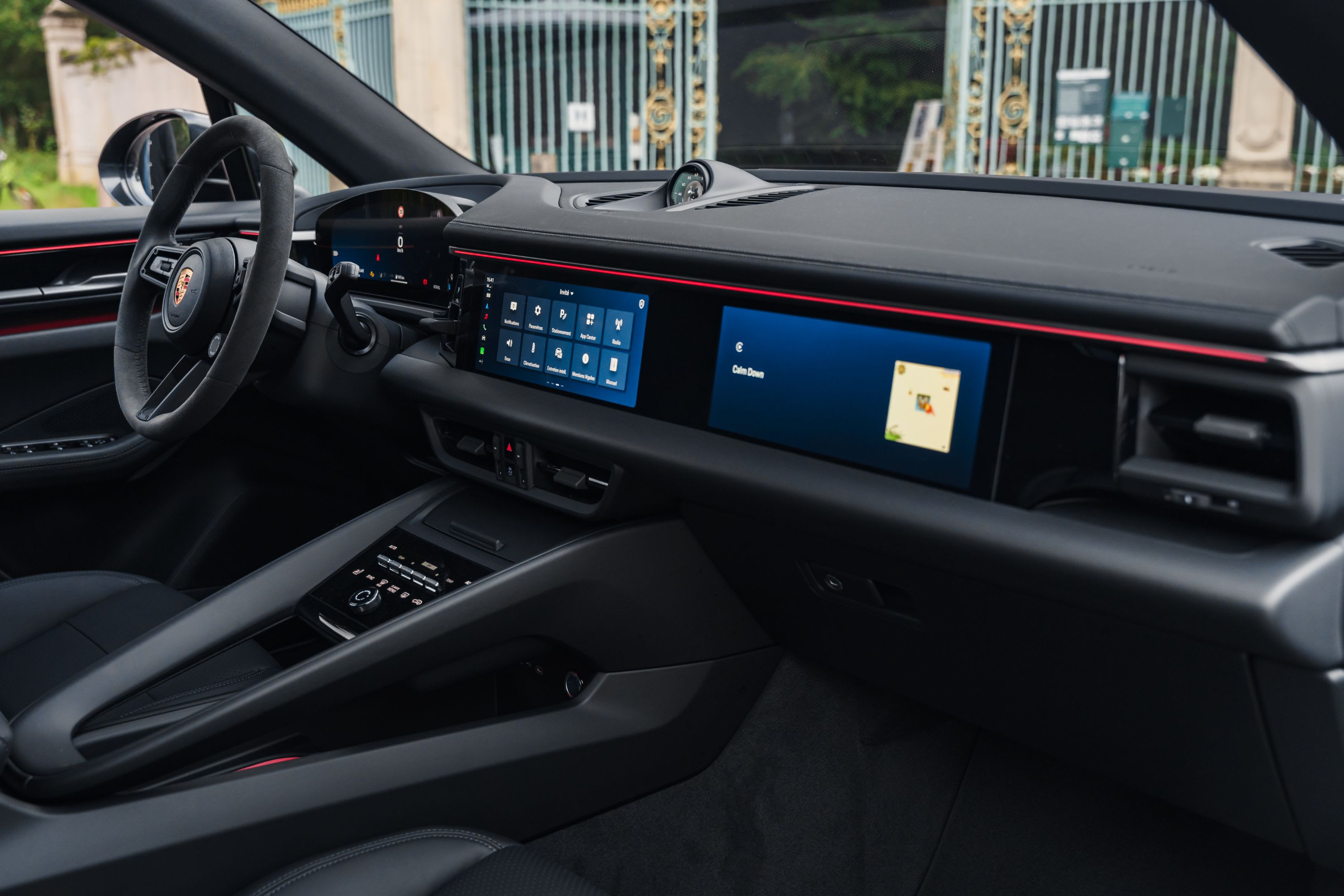 PORSCHE Macan Electric 2024 used interior (1)