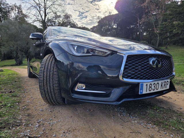 Infiniti Q60 S Red Sport