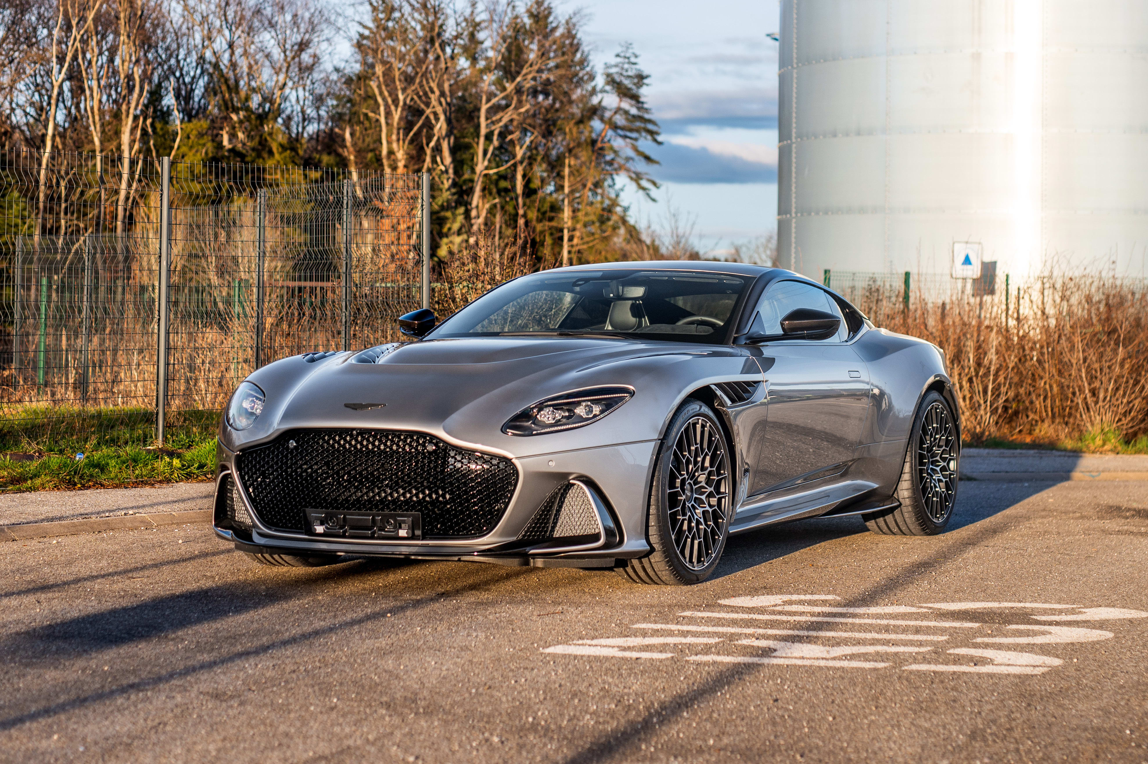 ASTON MARTIN Dbs 3rd Generation 770 Ultimate Edition  2023 used exterior (2)