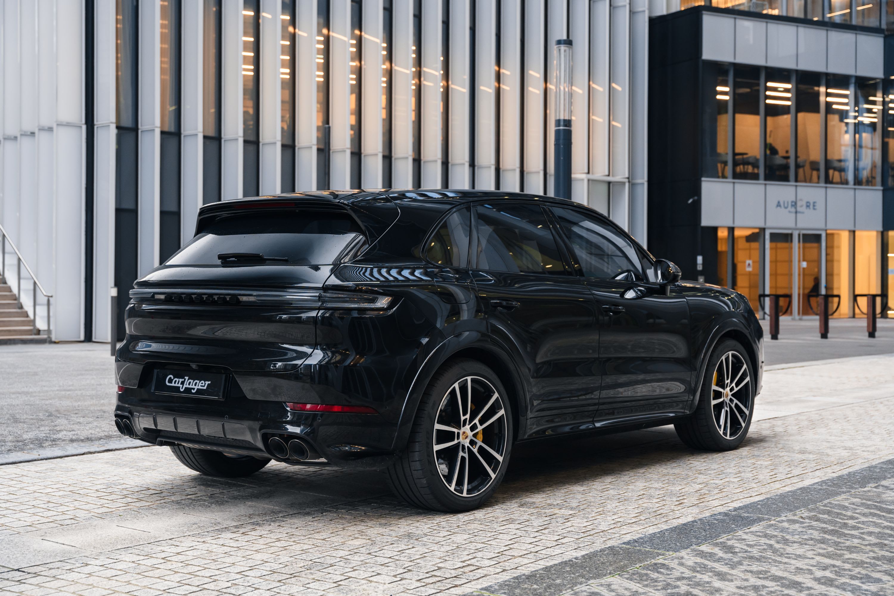PORSCHE Cayenne E3 Turbo S E-hybrid 2024 used exterior (2)