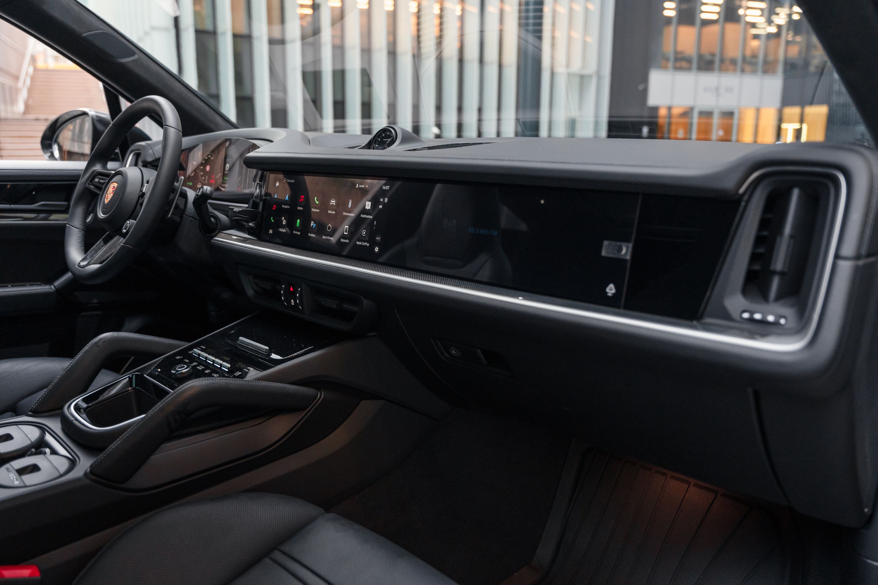 PORSCHE Cayenne E3 Turbo S E-hybrid 2024 used interior (1)