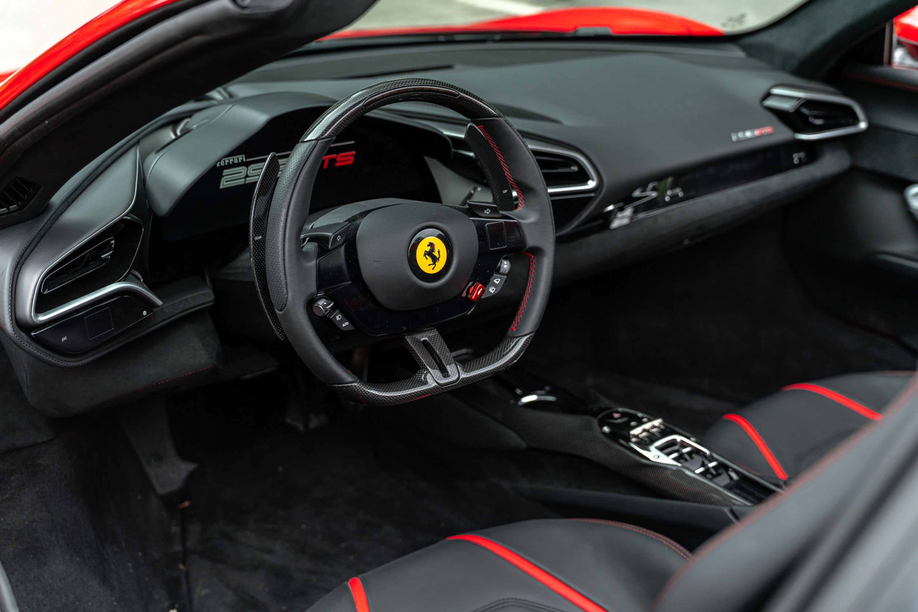 FERRARI 296  Gts 2023 occasion intérieur (1)