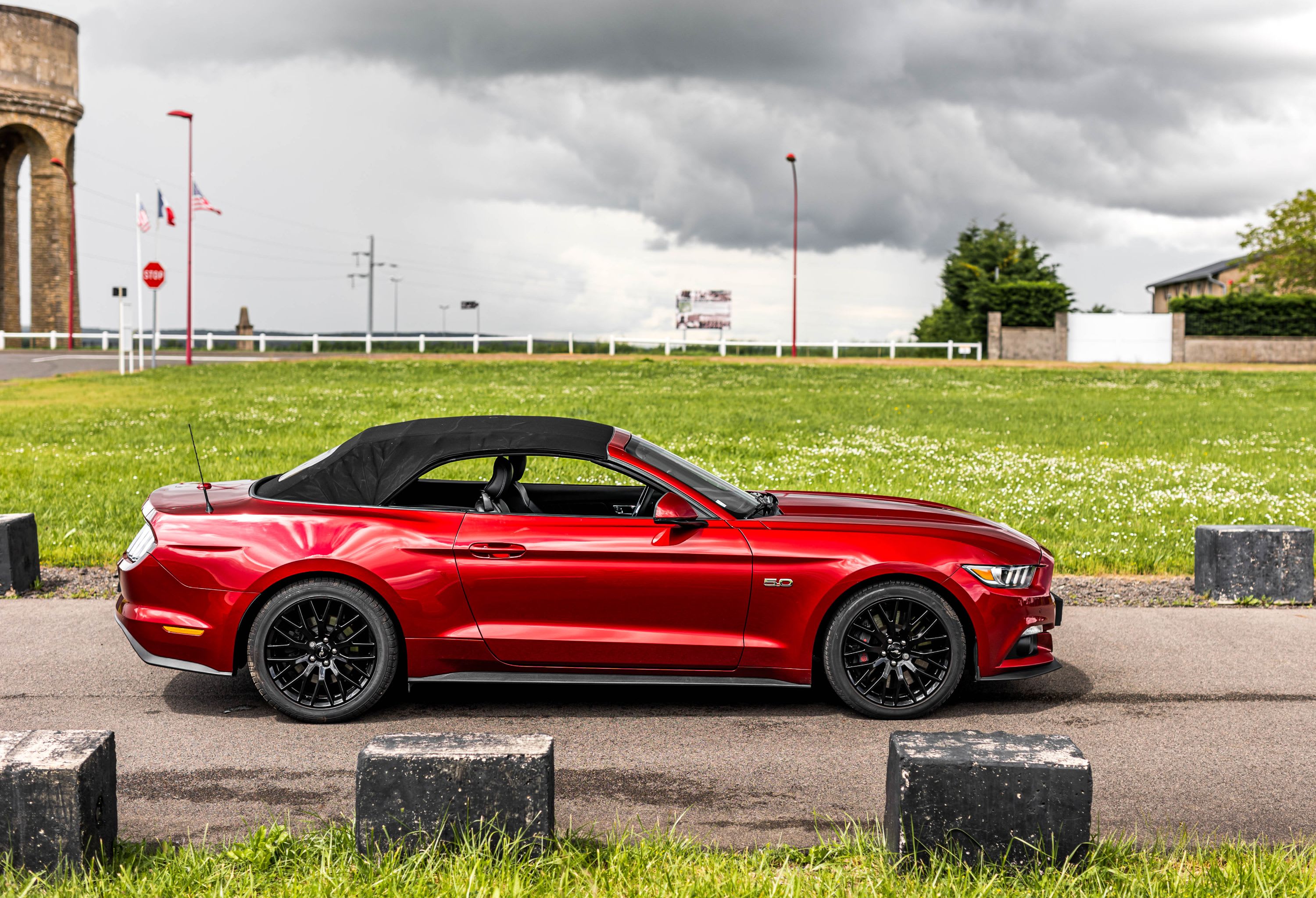 FORD Mustang Vi 5.0 Cabriolet 2017 occasion vidéo (1)