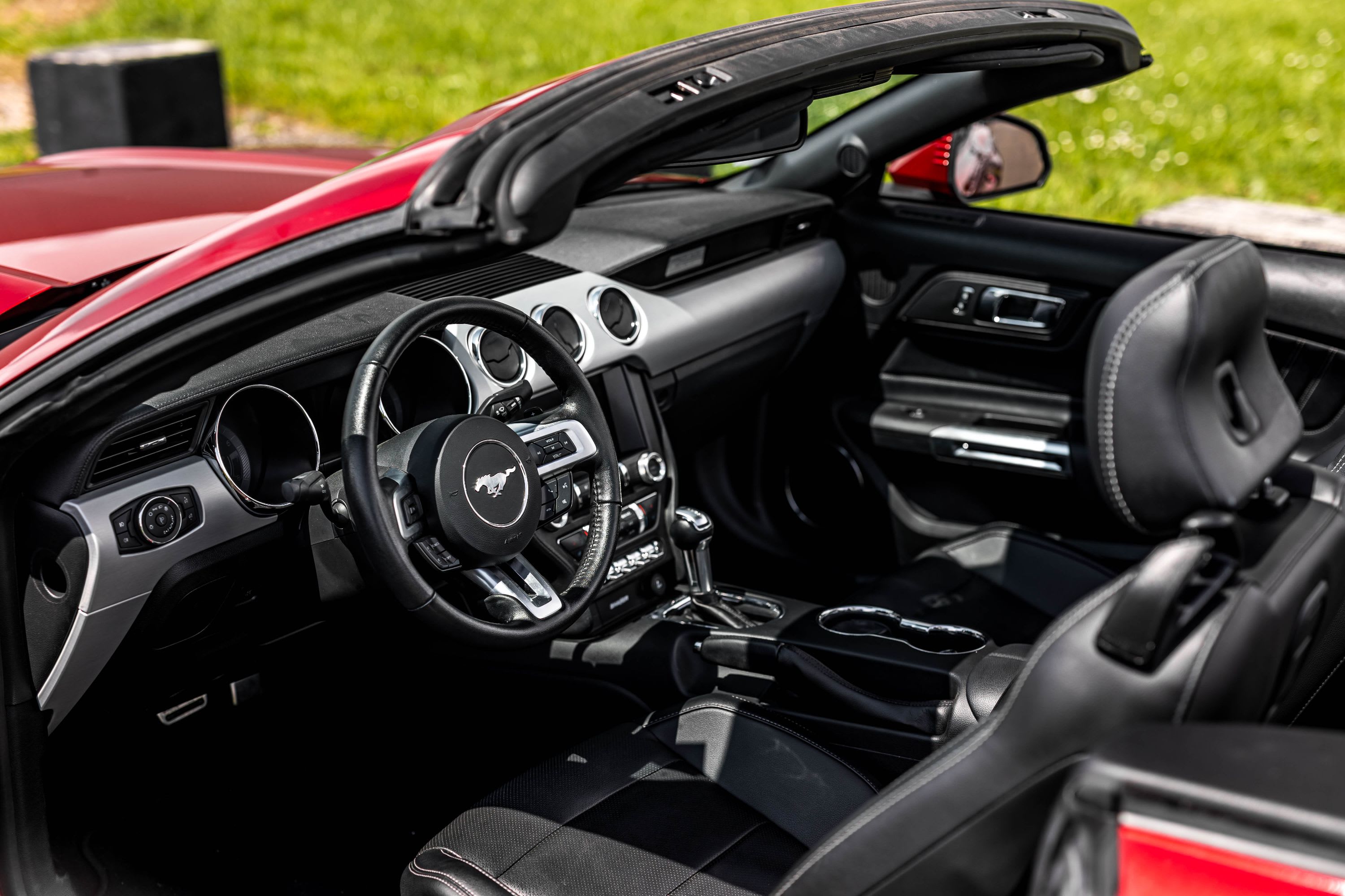 FORD Mustang Vi 5.0 Cabriolet 2017 occasion intérieur (1)