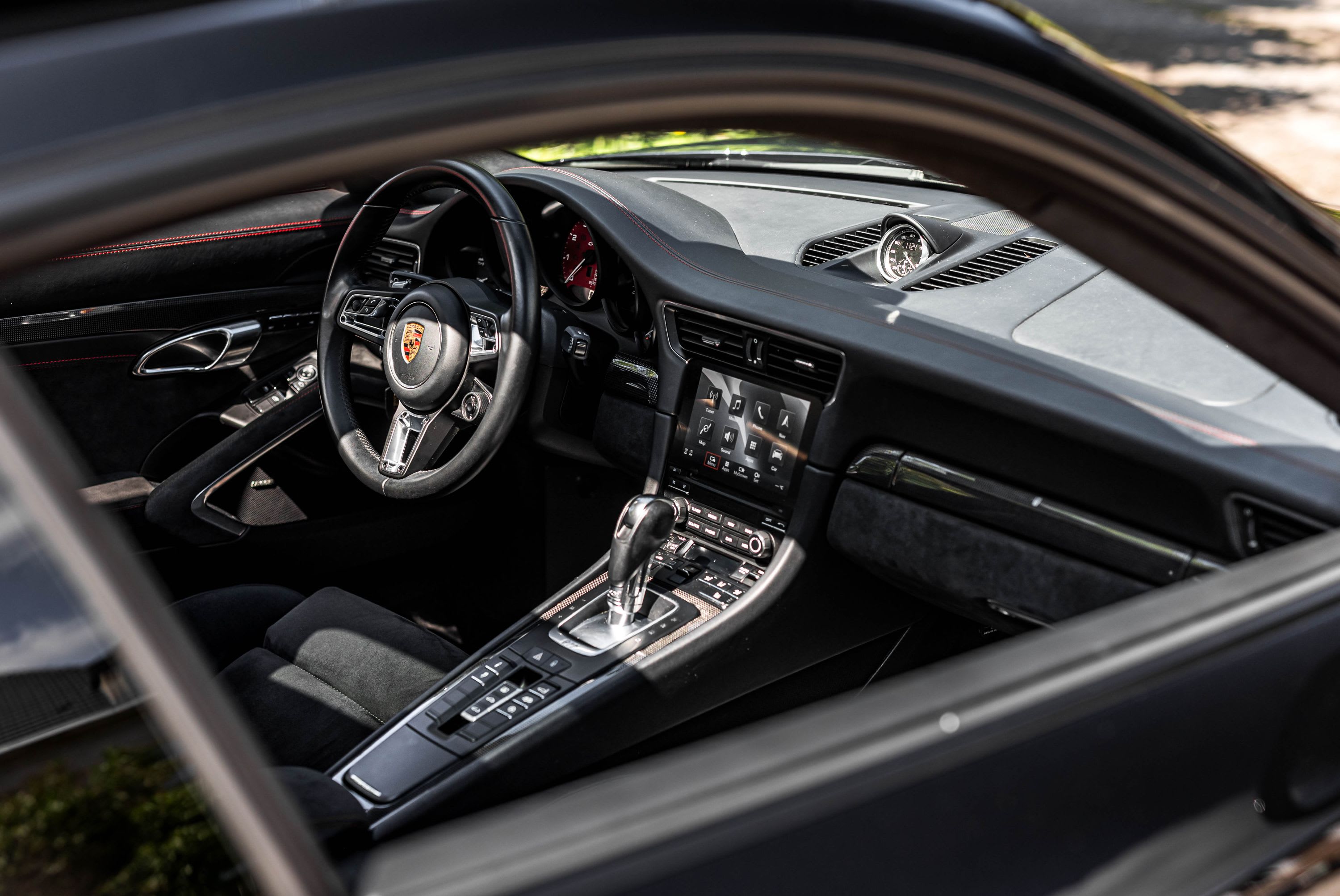 PORSCHE 911 991.2 Carrera 4 Gts 2018 occasion intérieur (1)