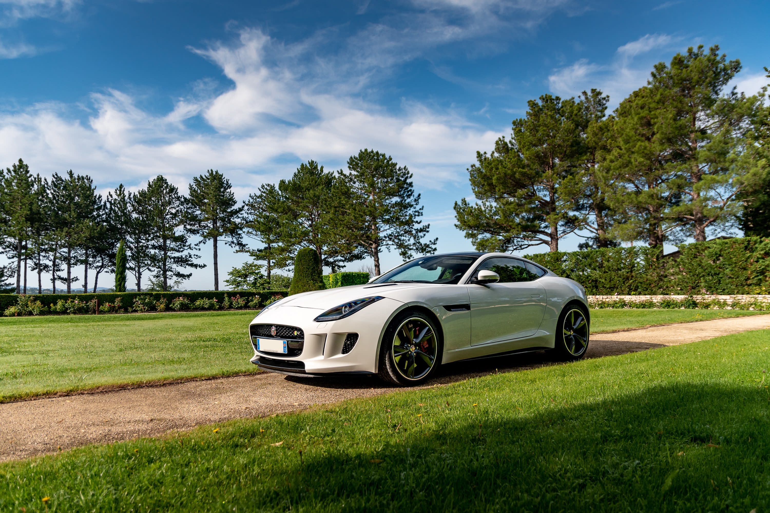 Jaguar F-type R