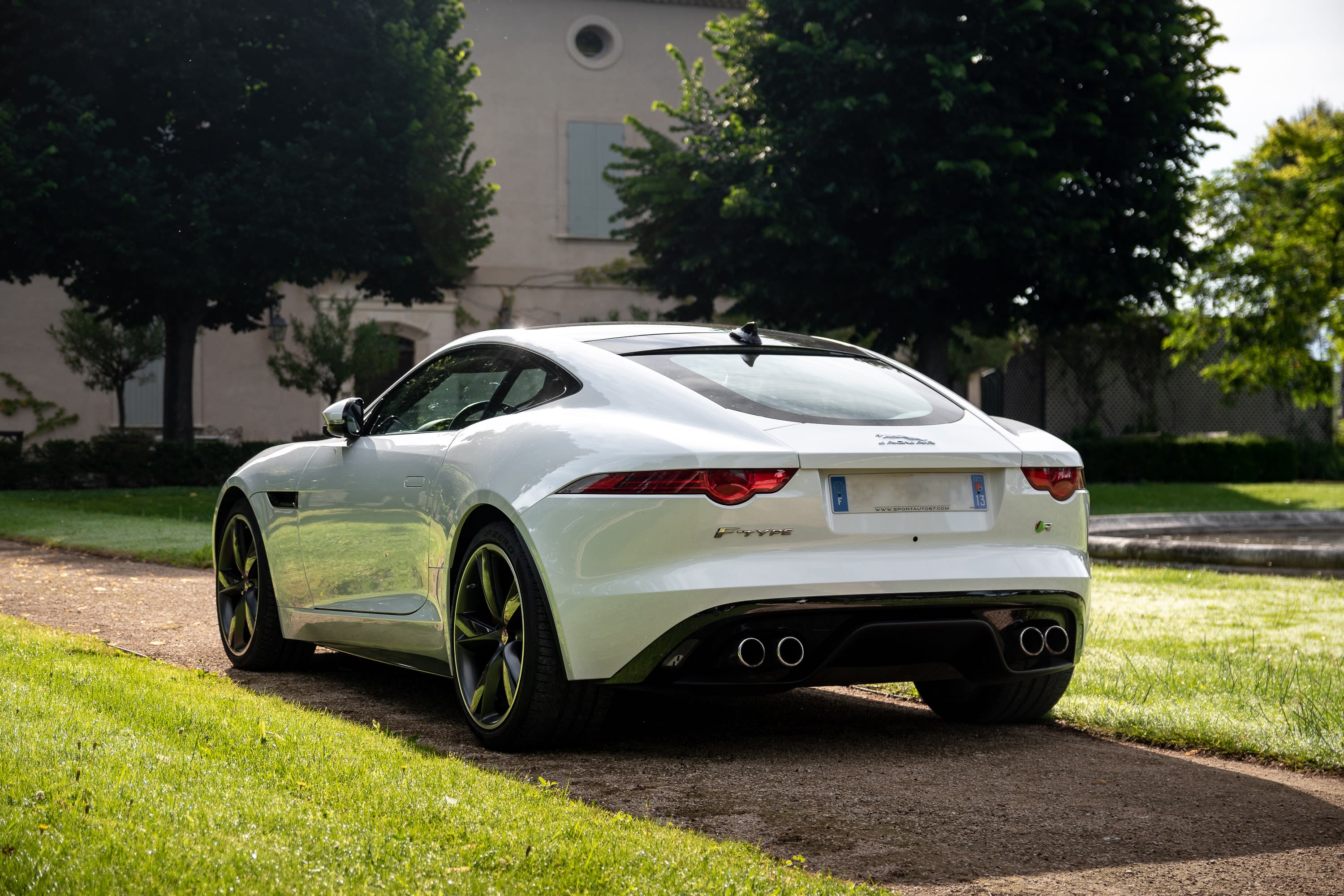 JAGUAR F-type R 2014 occasion extérieur (2)