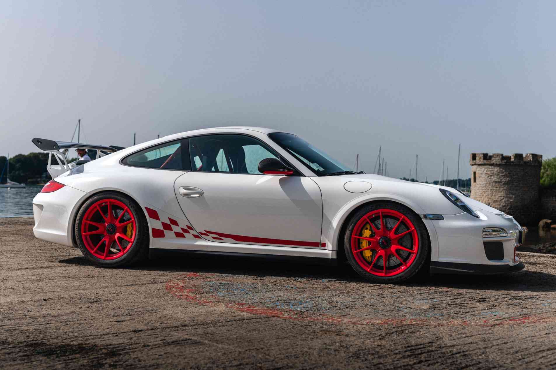 PORSCHE 911 997  GT3 RS 2011