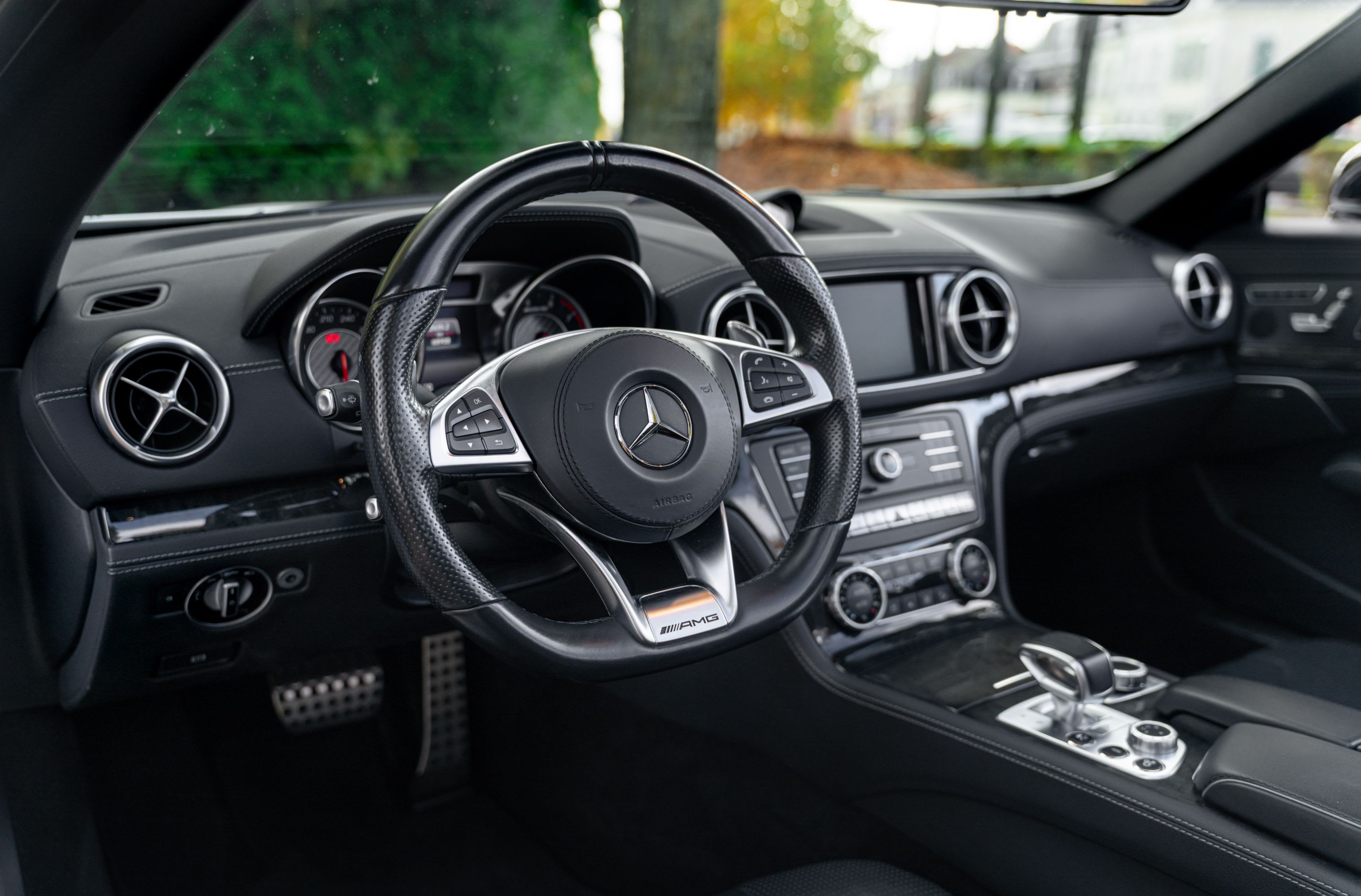 MERCEDES BENZ Classe Sl 63 Amg 2017 occasion intérieur (1)