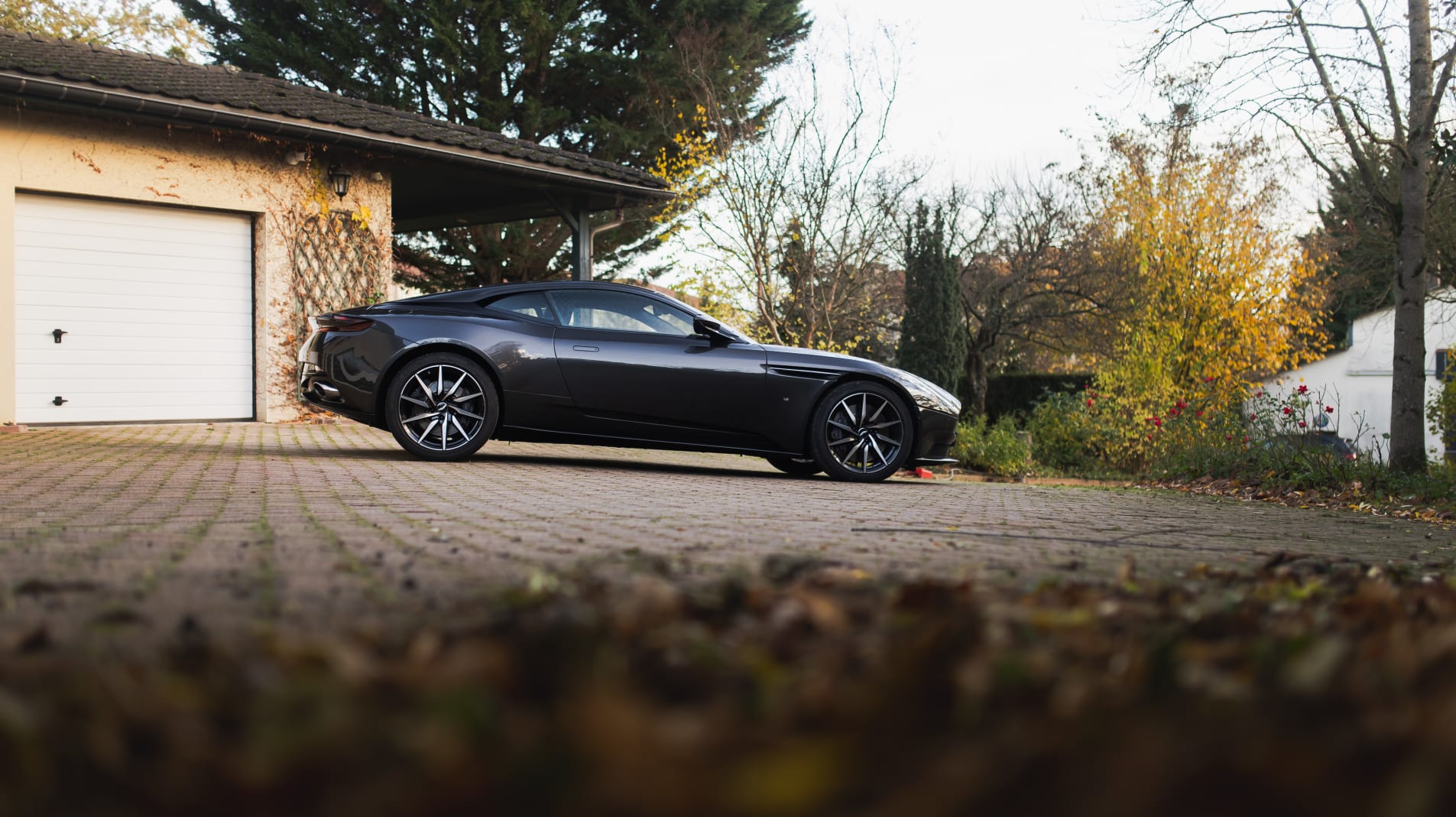 ASTON MARTIN Db11 V12 2018