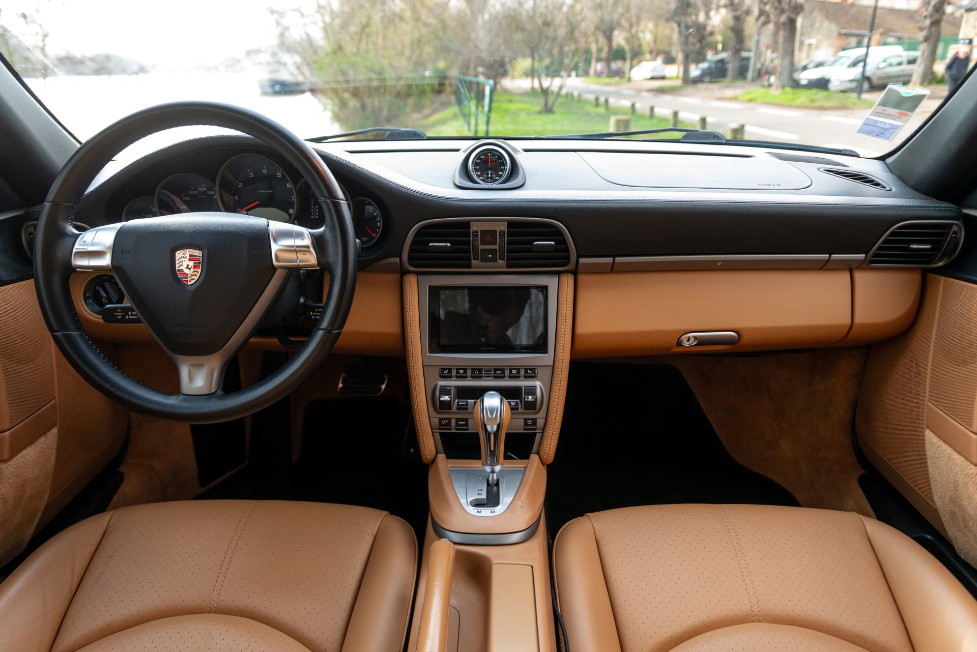 PORSCHE 911 997.1 Carrera 4 2006 used interior (1)