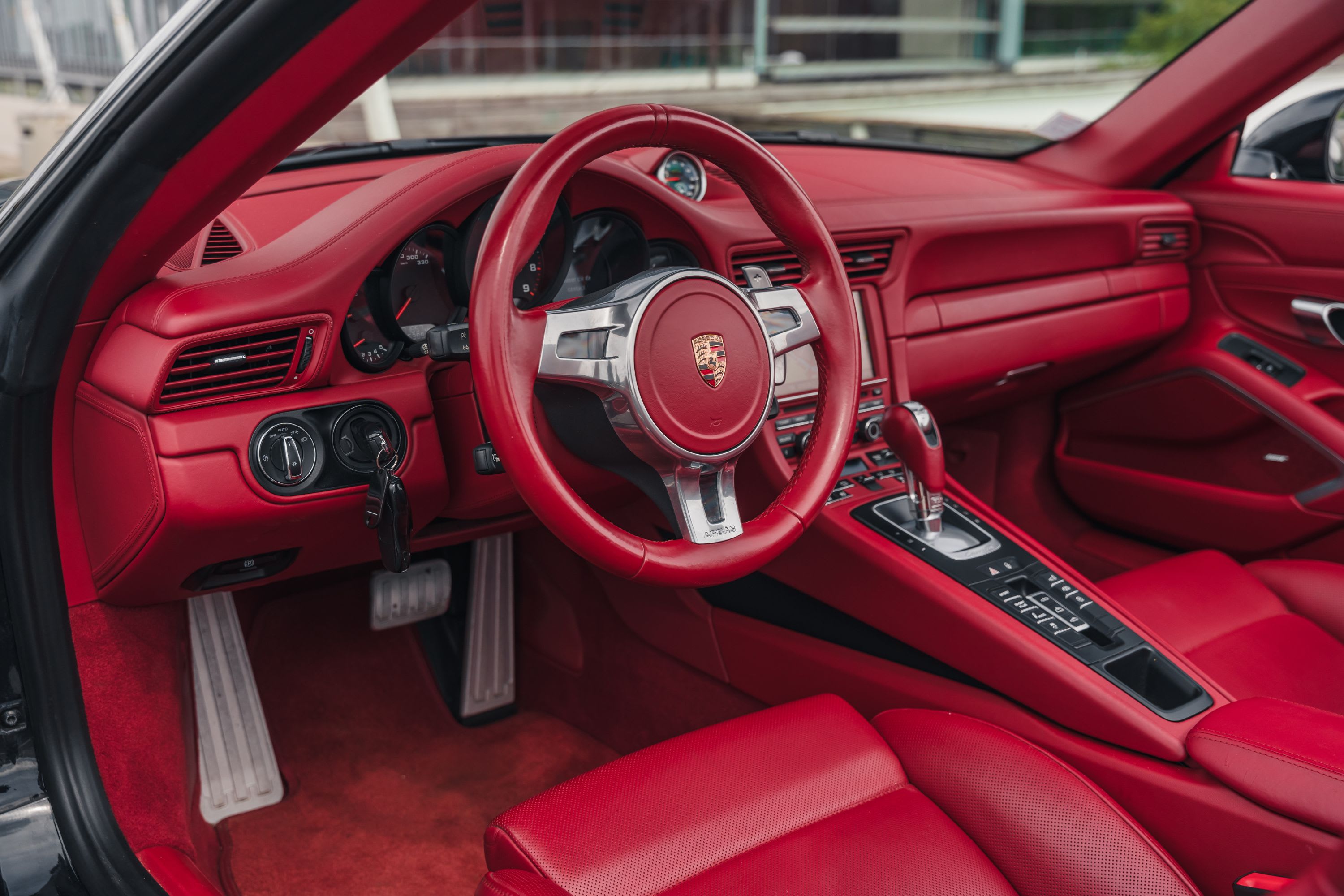 PORSCHE 911 991.1 Carrera 4 Gts 2015 occasion intérieur (1)