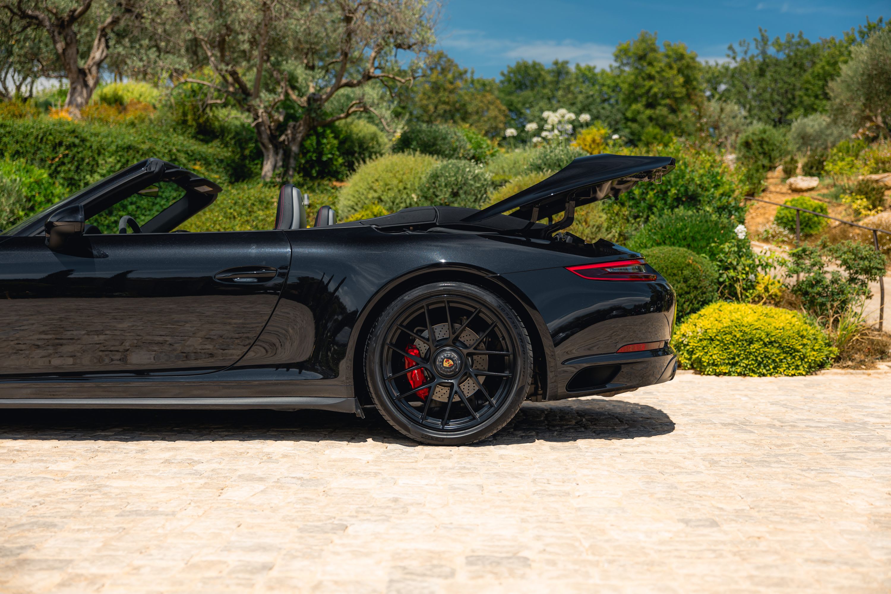 Porsche 911 991.2 Carrera 4 Gts