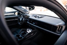 PORSCHE Cayenne  Hybrid 2023