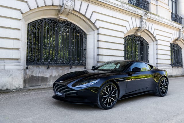 Aston Martin Db11 Coupé