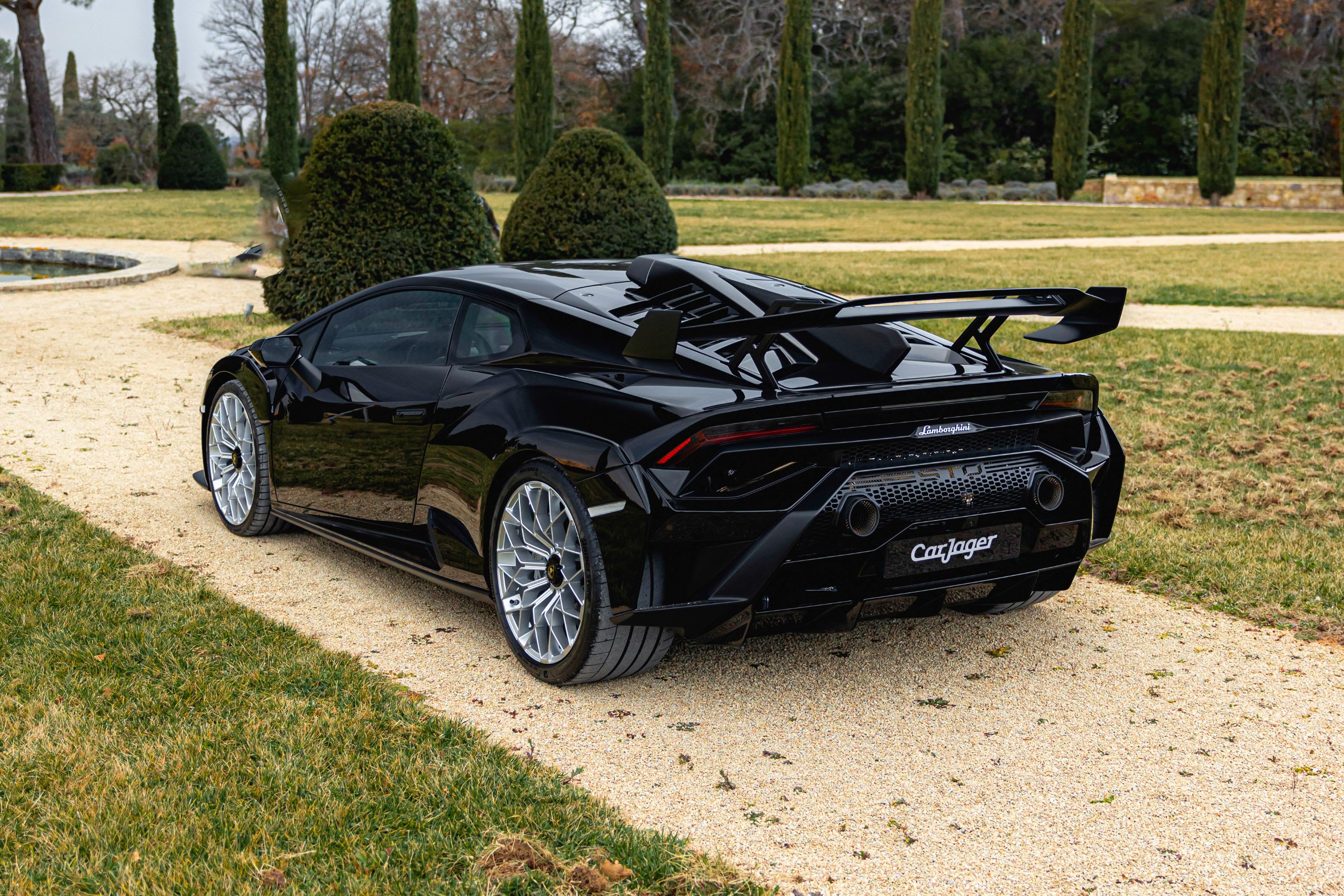 LAMBORGHINI Huracán 2023 used exterior (2)