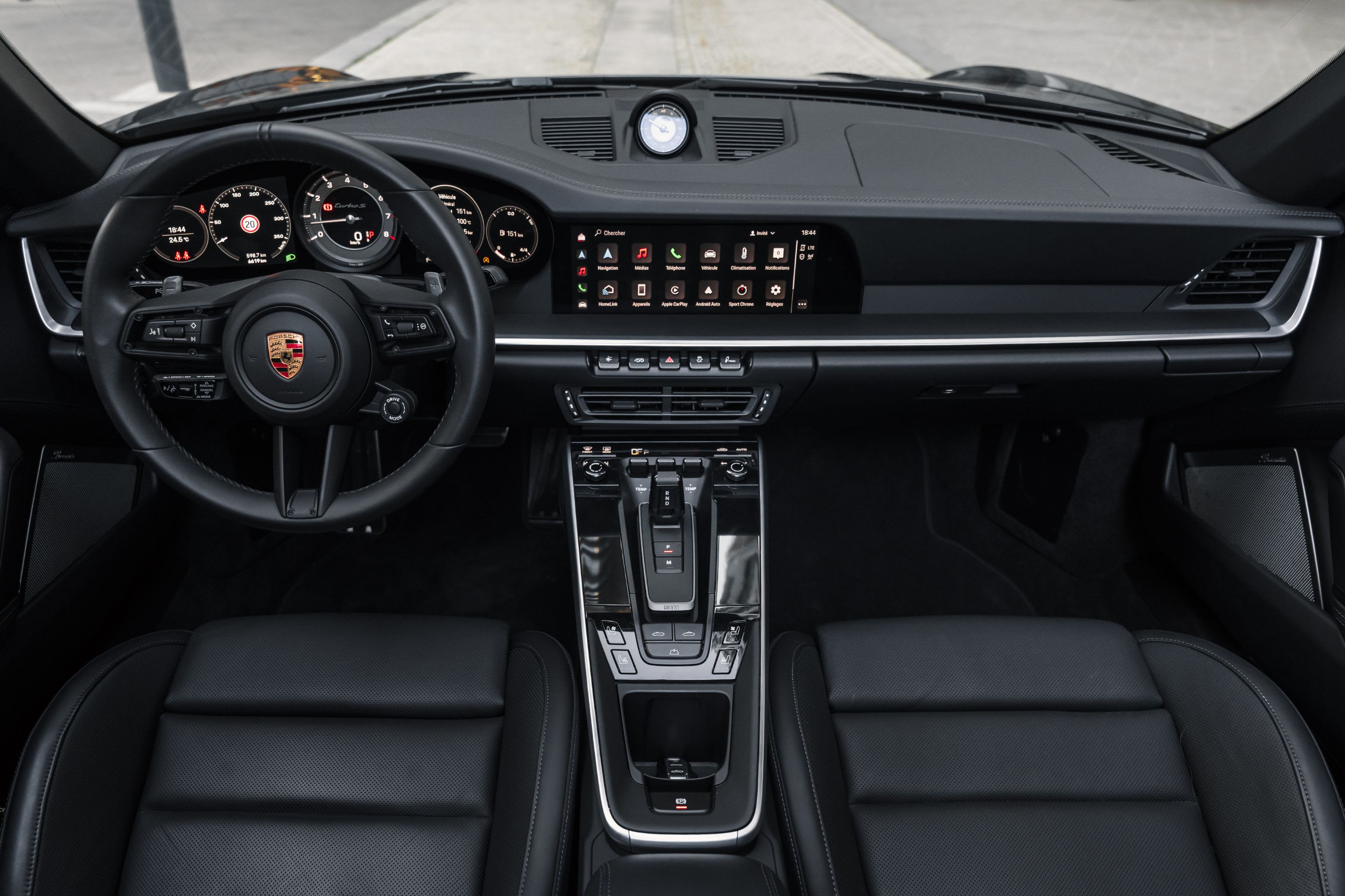 PORSCHE 911 992.1 Turbo S 2022 occasion intérieur (1)