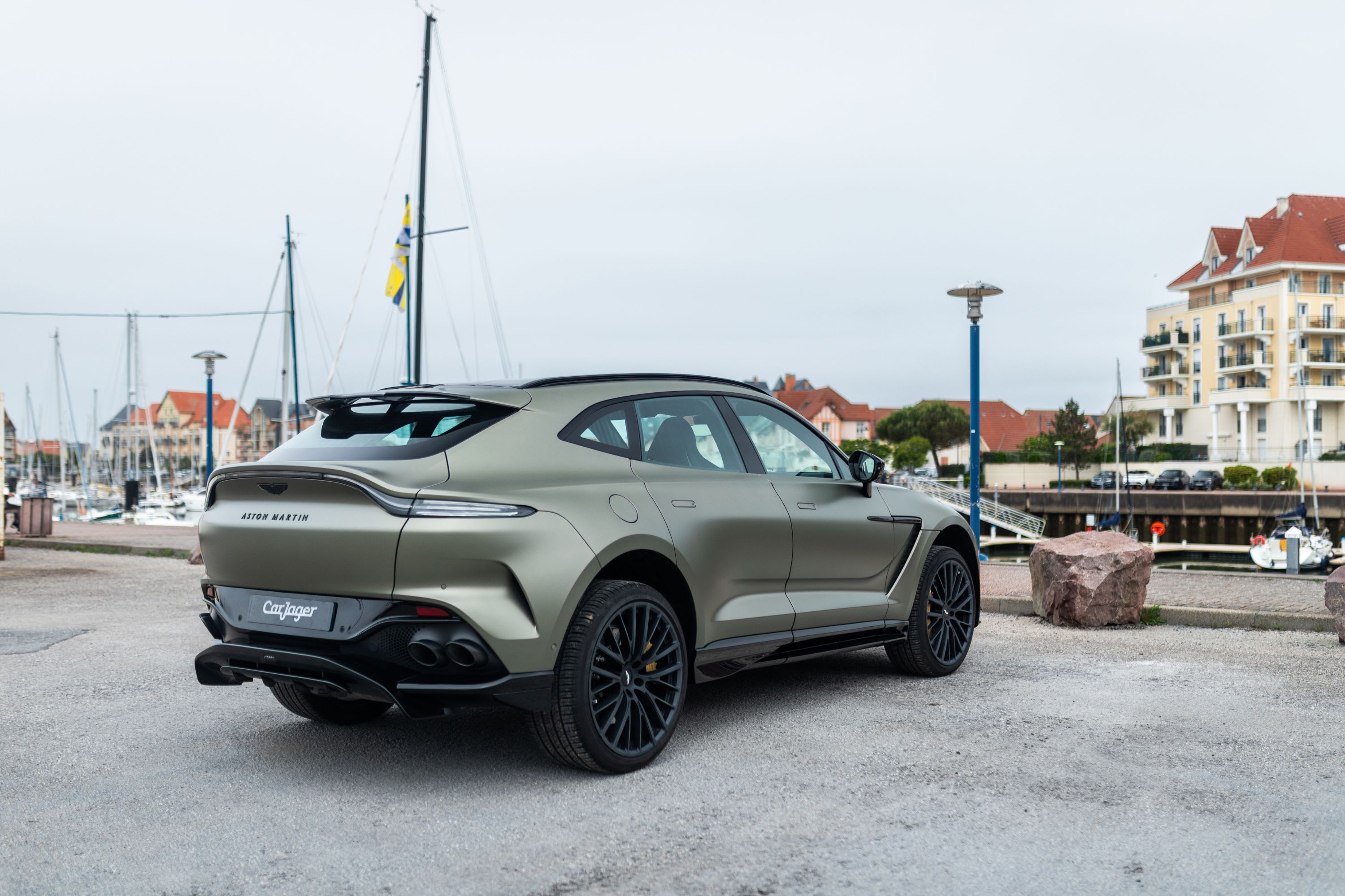 ASTON MARTIN Dbx 707 2023 occasion extérieur (2)