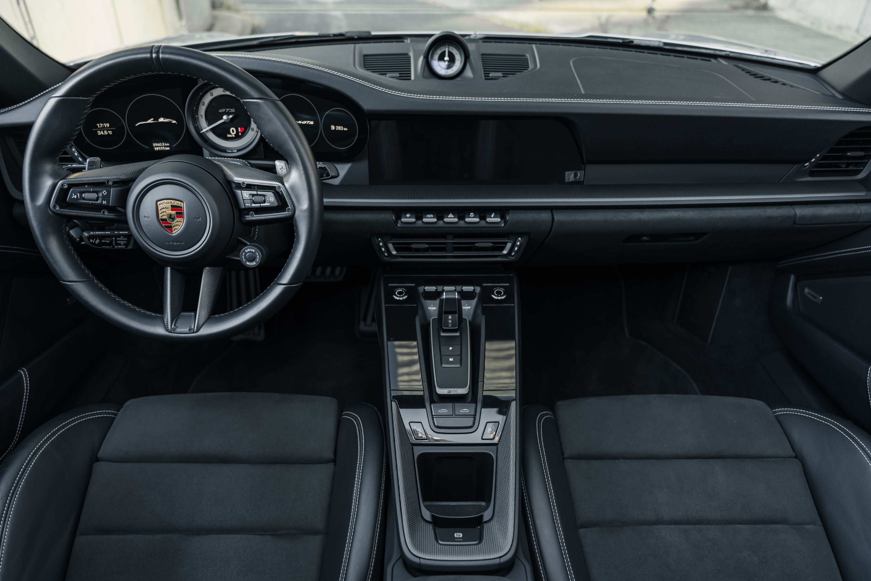 PORSCHE 911 992.1 Targa 4 Gts 2022 occasion intérieur (1)