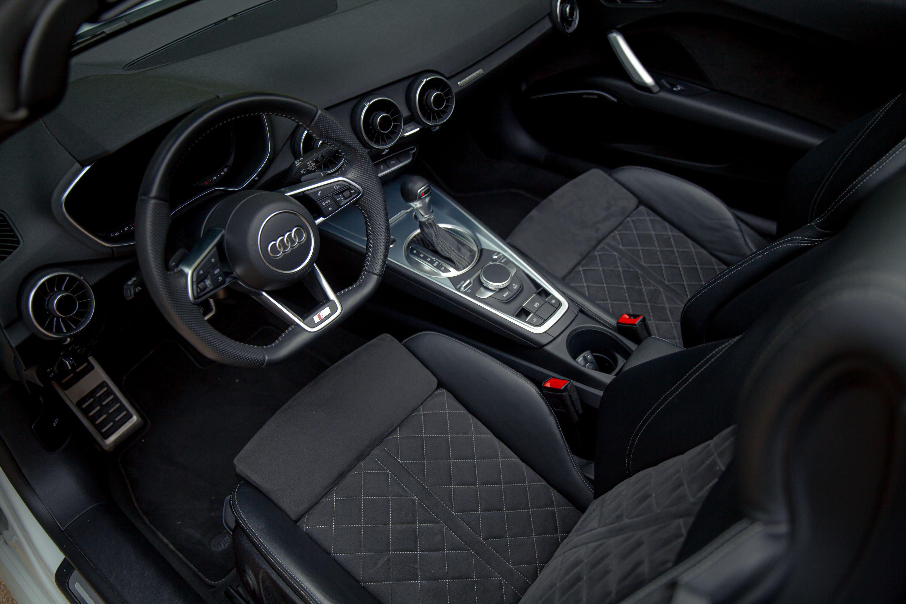 AUDI Tt Roadster Quattro S Line 2021 used interior (1)