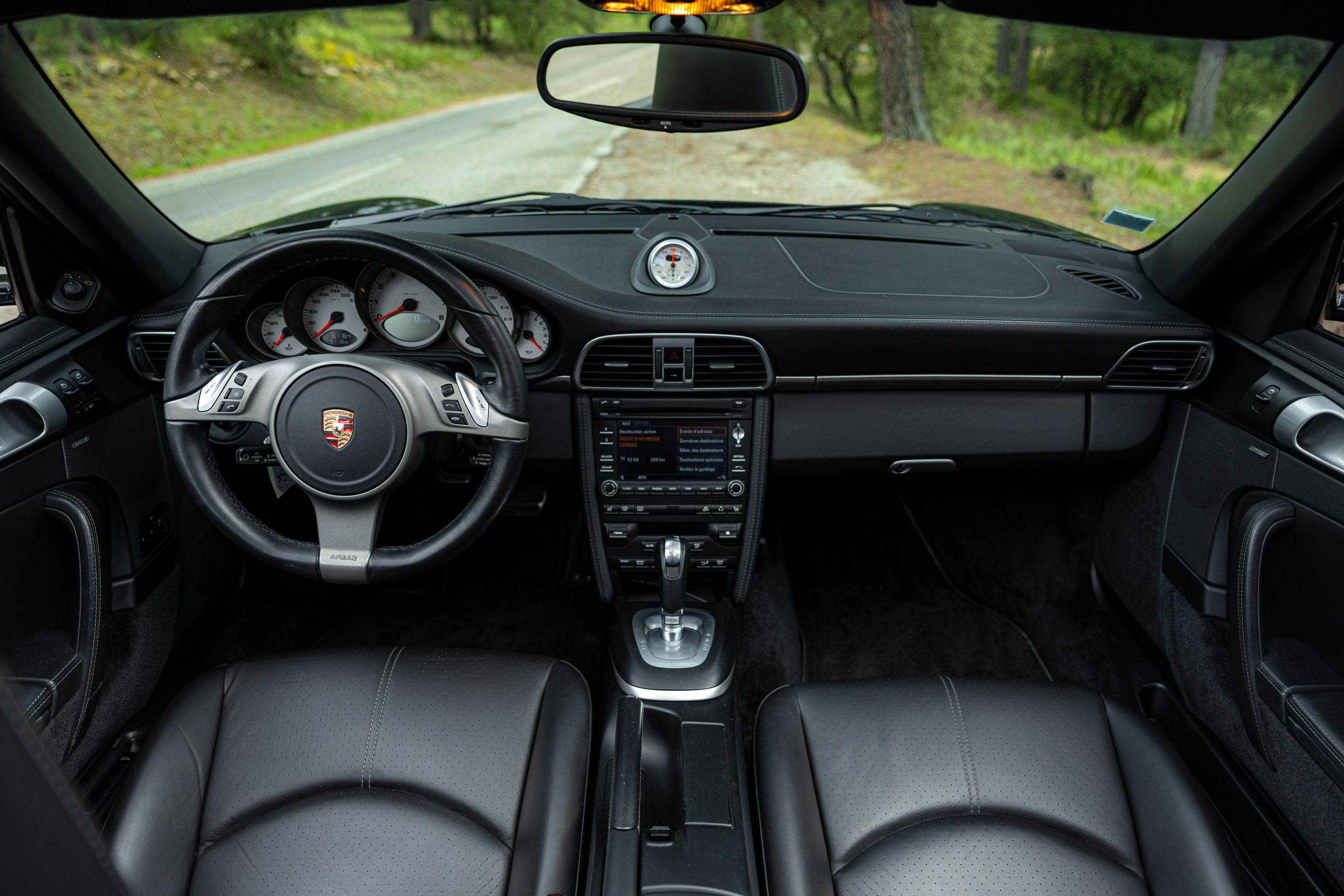 PORSCHE 911 997.2 Carrera 4s Cabriolet Pdk 2010 used interior (1)