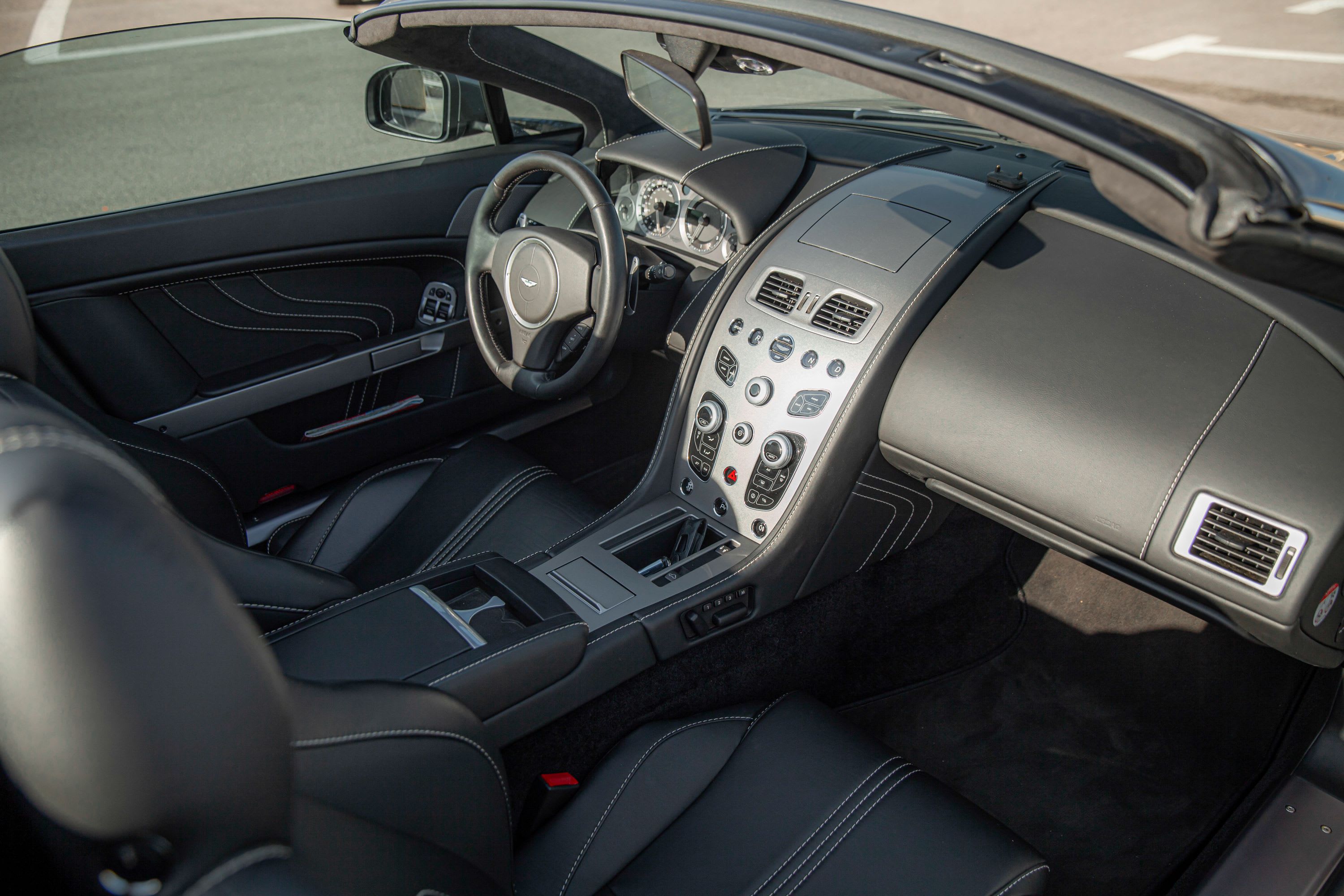 ASTON MARTIN Vantage S Roadster 2017 occasion intérieur (1)