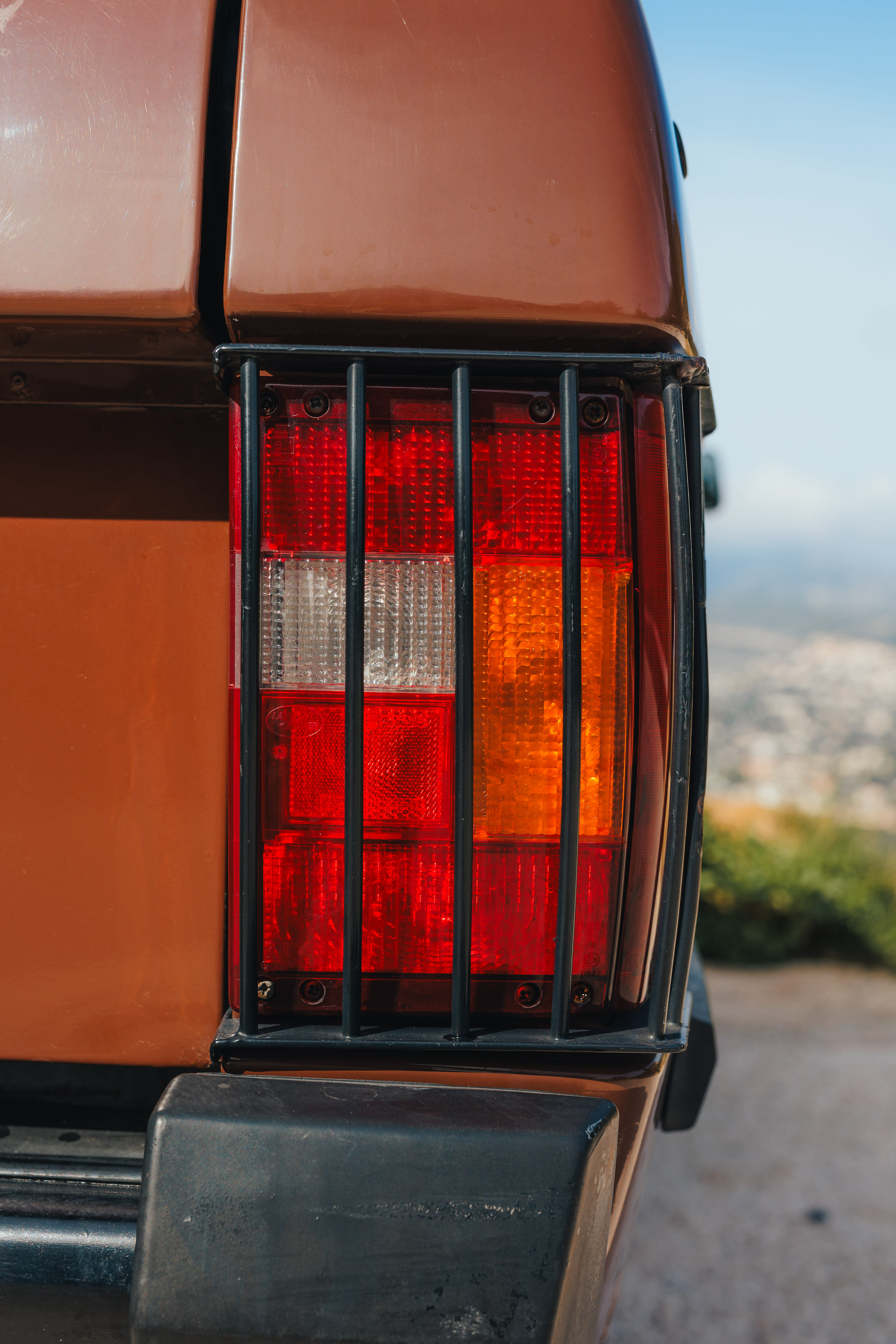 LAND ROVER Range Rover Classic Carburettor 3-door 1985 used details (1)