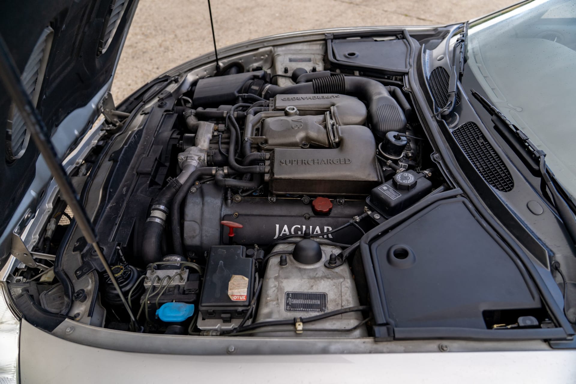 JAGUAR Xkr Cabriolet 4.0 X100 1999 occasion mécanique (1)