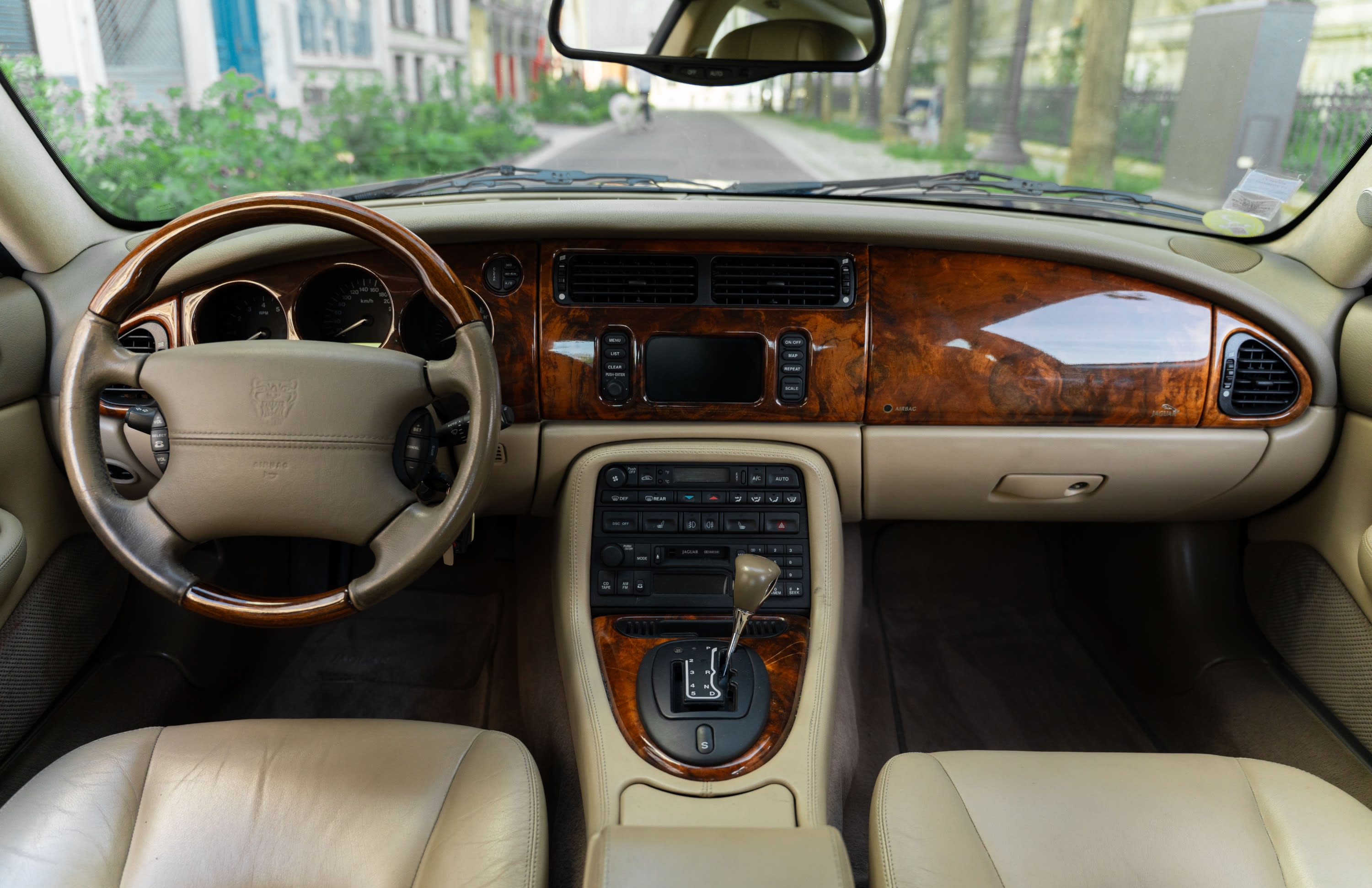 Jaguar Xkr X100