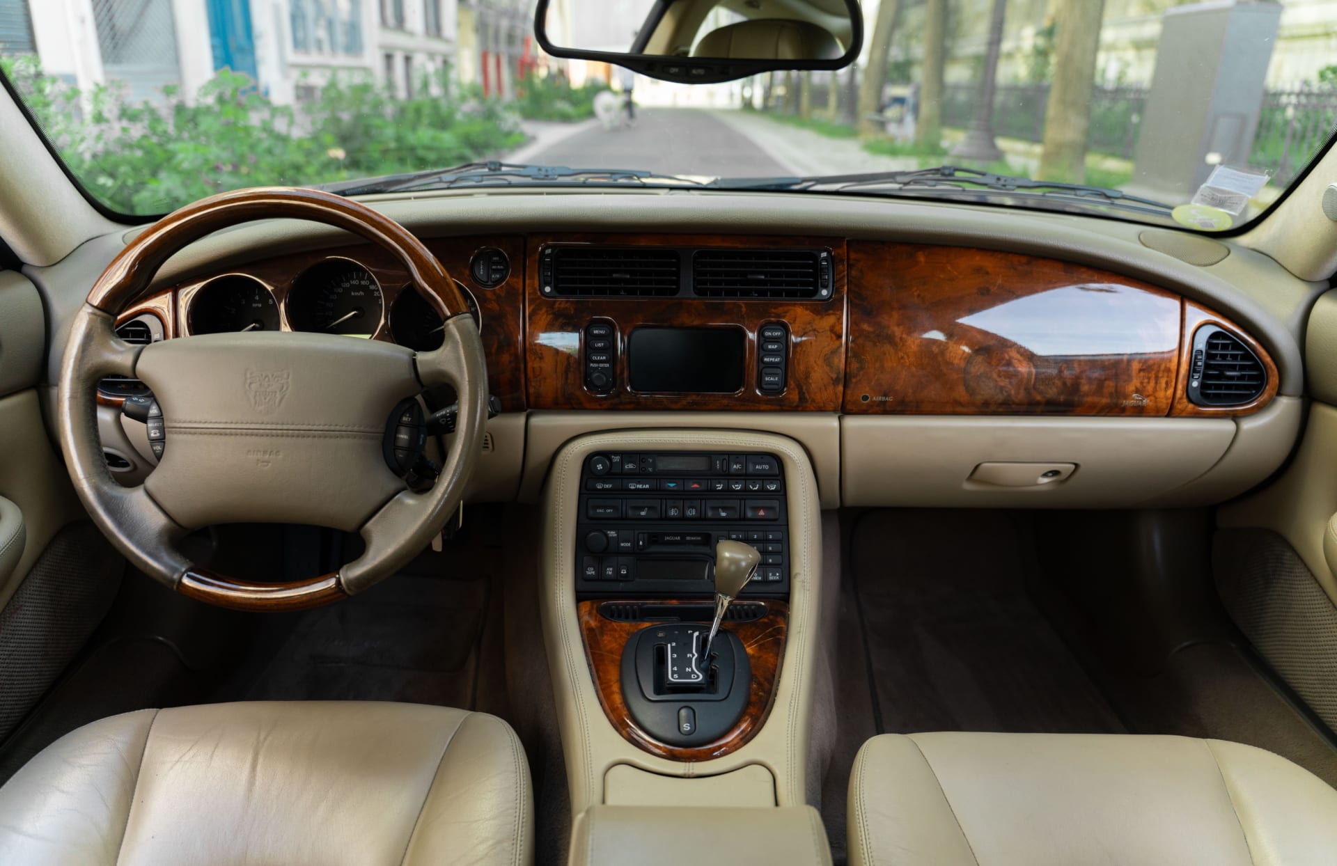 Jaguar Xkr X100