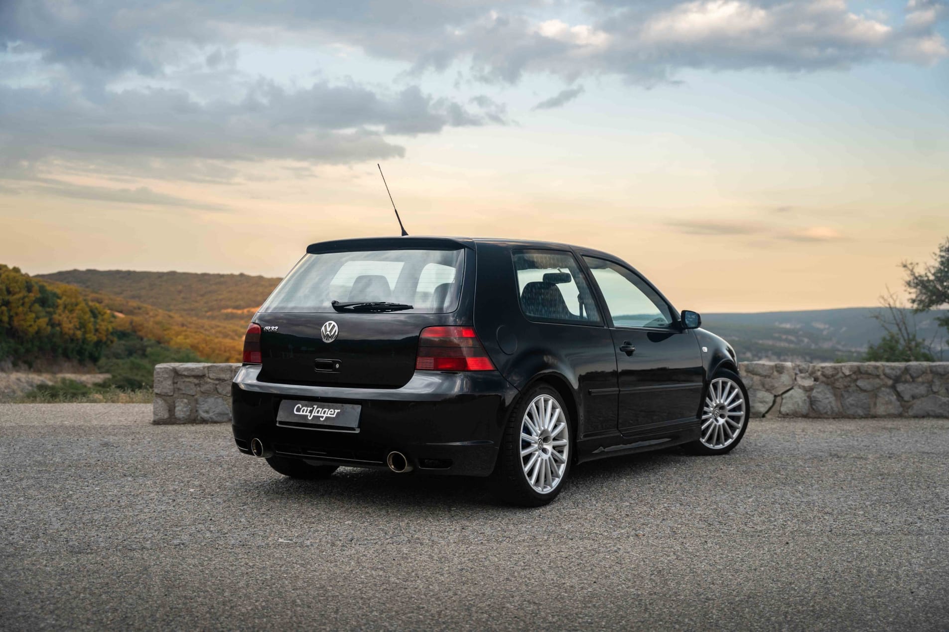 VOLKSWAGEN Golf 4 (iv)  R32 coupé hatchback 2003